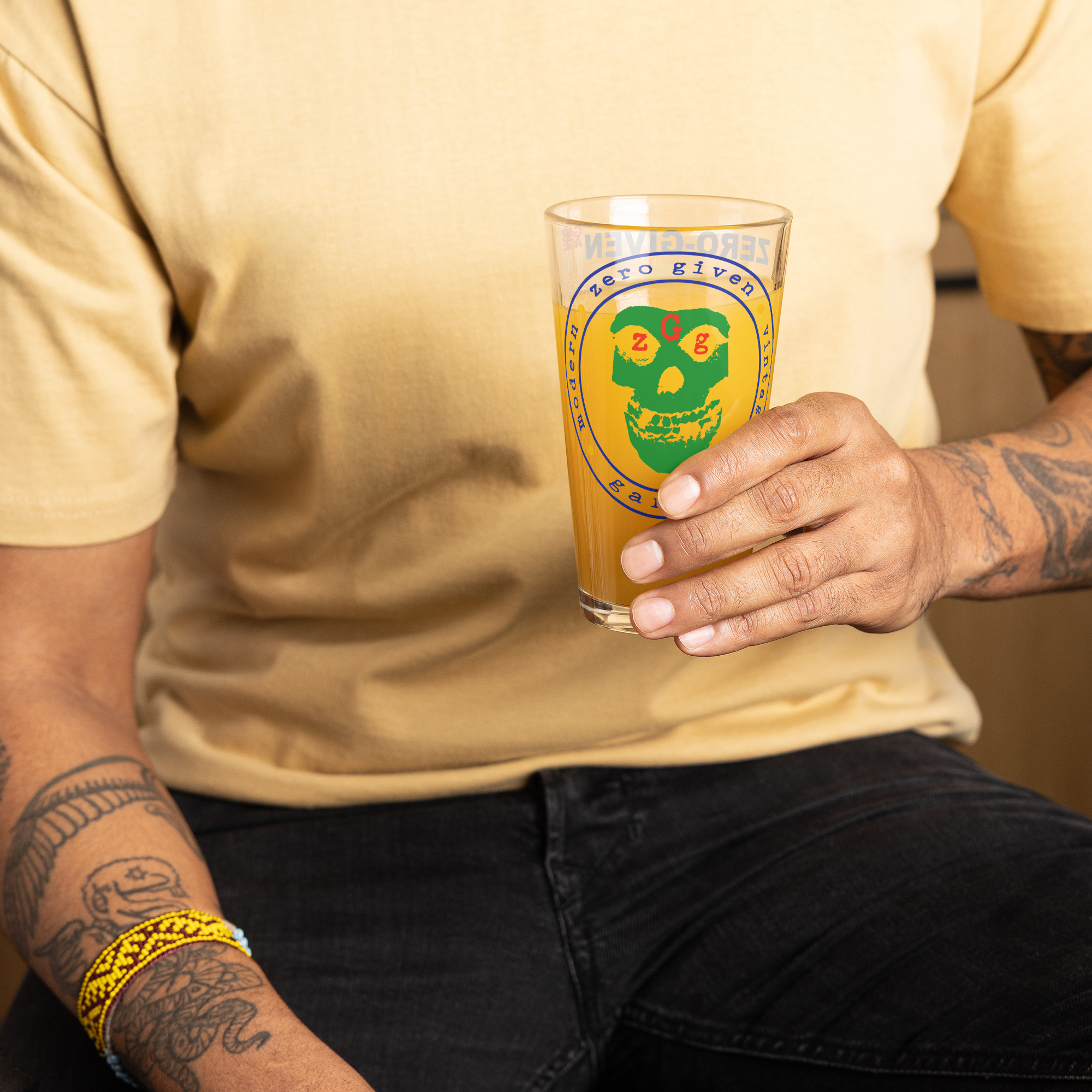 shaker-pint-glass-(16-oz)-16-oz-right-68b7c9695a3a4.png