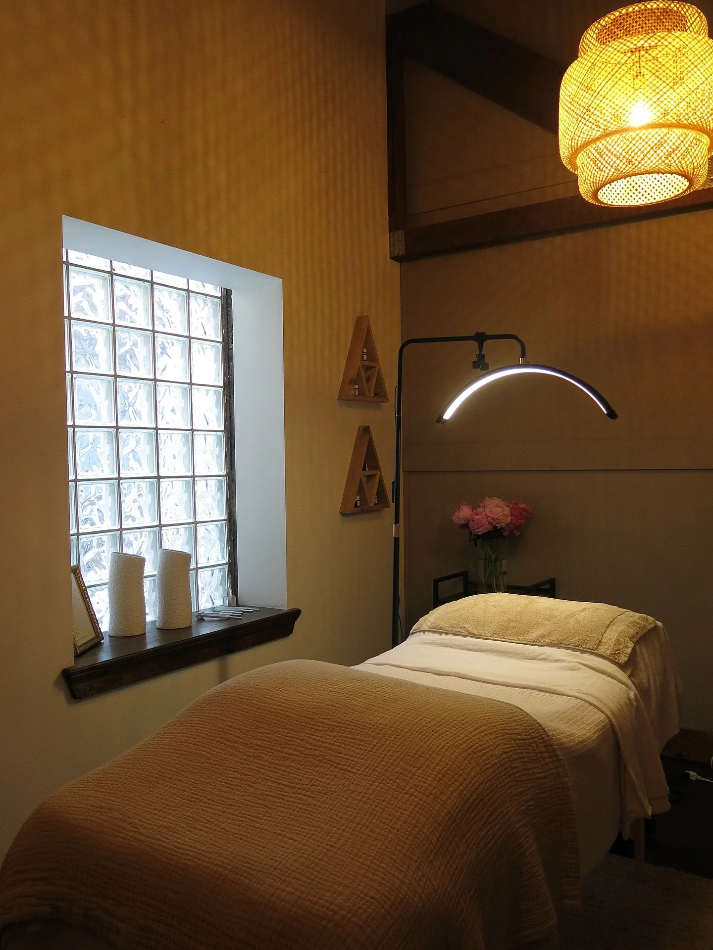 If your skin is feeling dull and dehydrated after all your summer fun, it&rsquo;s time for a facial! 

Dermaplaning is a gentle yet effective way to remove dead skin cells and fine vellus hair (&ldquo;peach fuzz&rdquo;), leaving your skin incredibly 