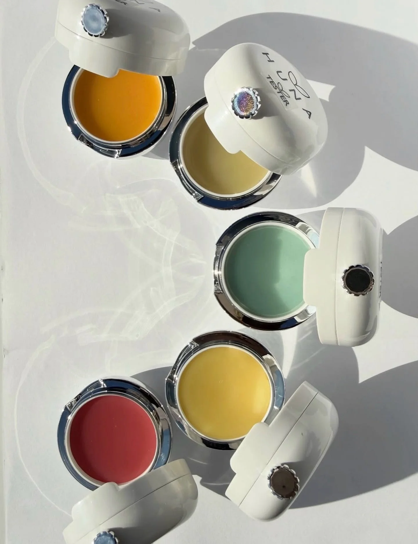 NEW Product Drop!
The Huna Lip Mask is incredible.
I&rsquo;m obsessed 💋 you will be too. Xx

Huna Natural Lip Mask is a luxurious natural leave-on lip mask powered by natural ingredients to soften, smooth, and plump lips while delivering intense moi