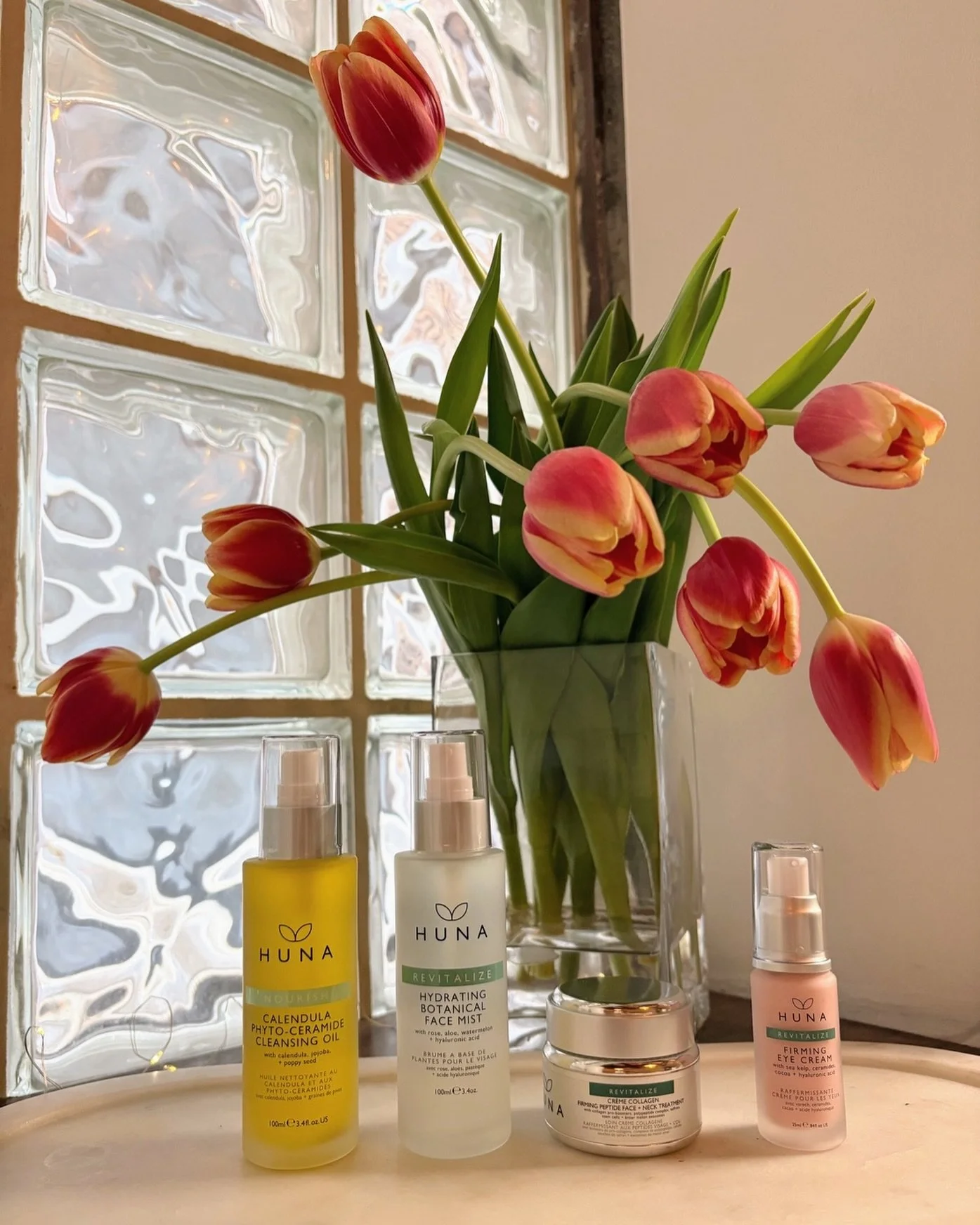 Spring Skin 🌷

Transitioning into spring we can switch up our skin care to nourish, with a lighter and fresh face feel.

🌷 Calendula Phyto-Ceramide Cleansing Oil

Ideal for daily cleansing, makeup removal, and the double cleansing method, it leaves