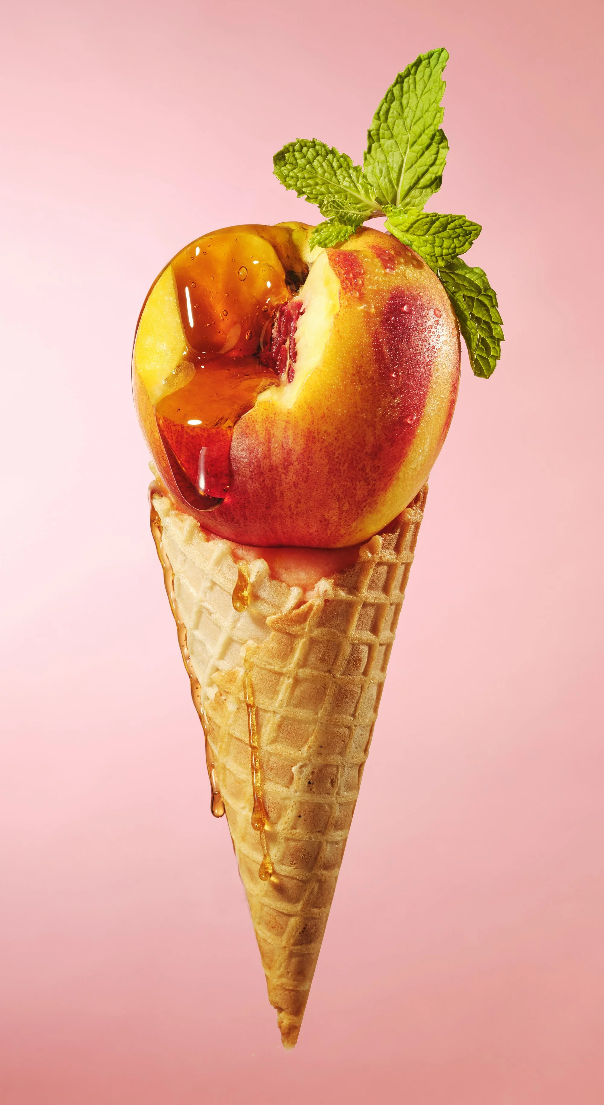 Nature’s Candy is a collaborative series by photographer Sarah Anne Ward & food stylist Charlotte Omnes - reimagined fruits and vegetables as classic junk food and indulgent treats.