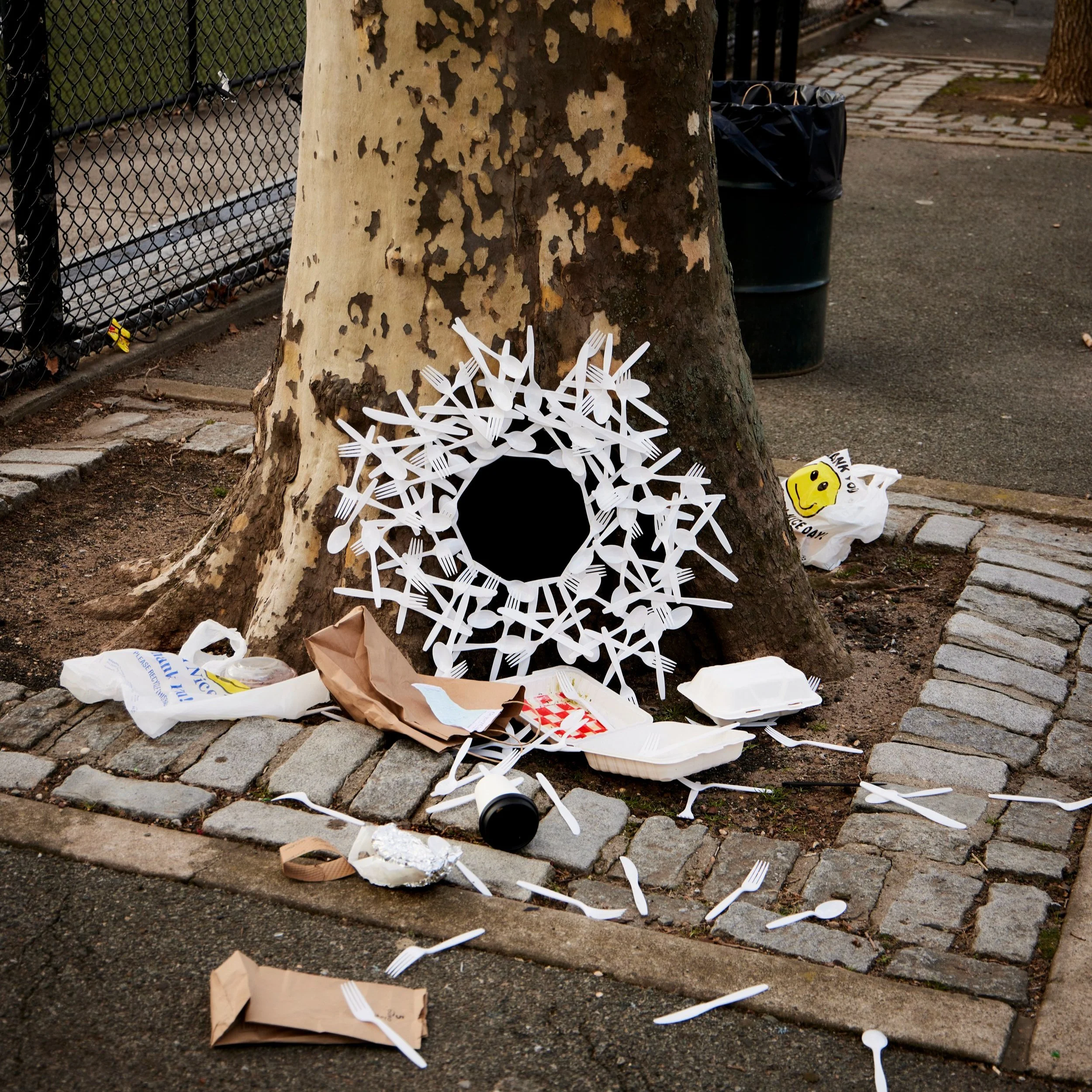 Candy Goldsworthy by Henry Hargreaves & Charlotte Omnès is a series that merges environmental art with urban life, using discarded to-go food items as its medium. Inspired by Andy Goldsworthy.