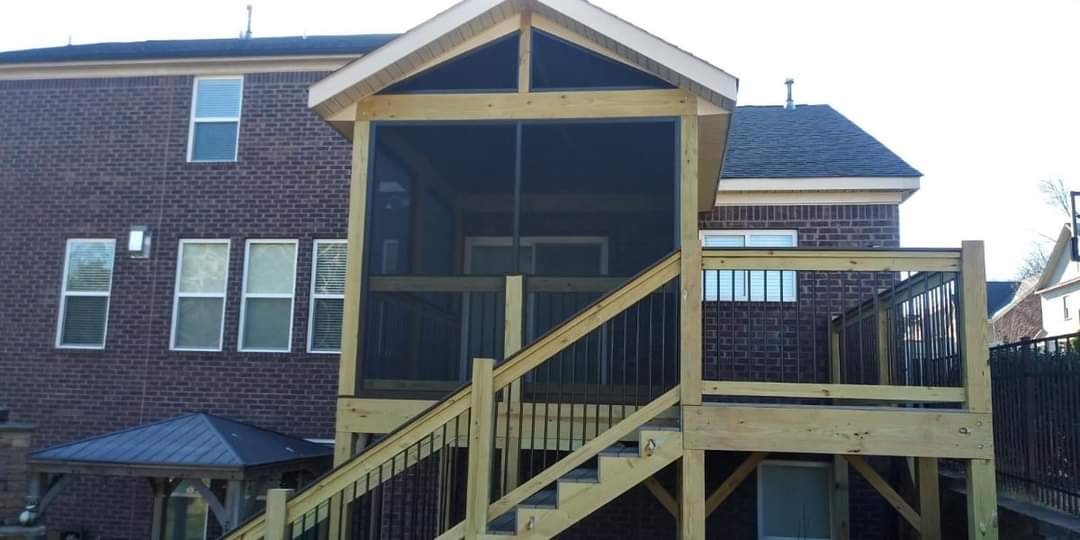 Deck and Screen Room in Paducah, KY
