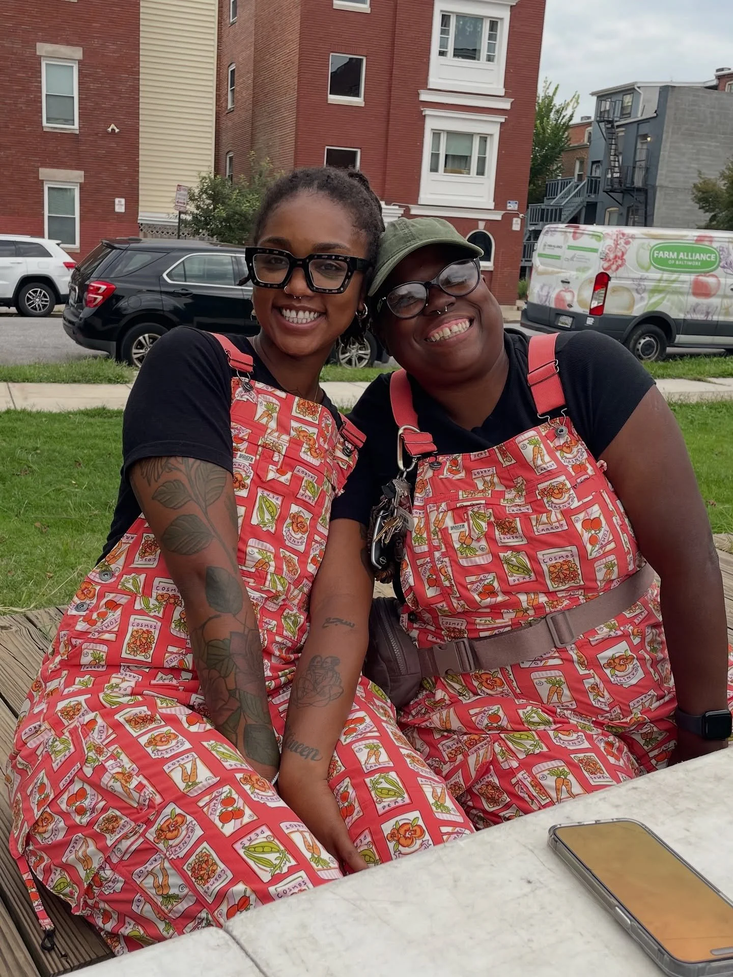 If you know you know &hellip; @plantmamaalchemy @healing.with.jen @whitelockfarm , I love you real real bad 💗🖤💖💞