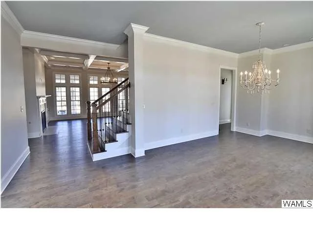 Main-level primary suite