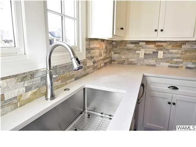 Kitchen farm sink detail