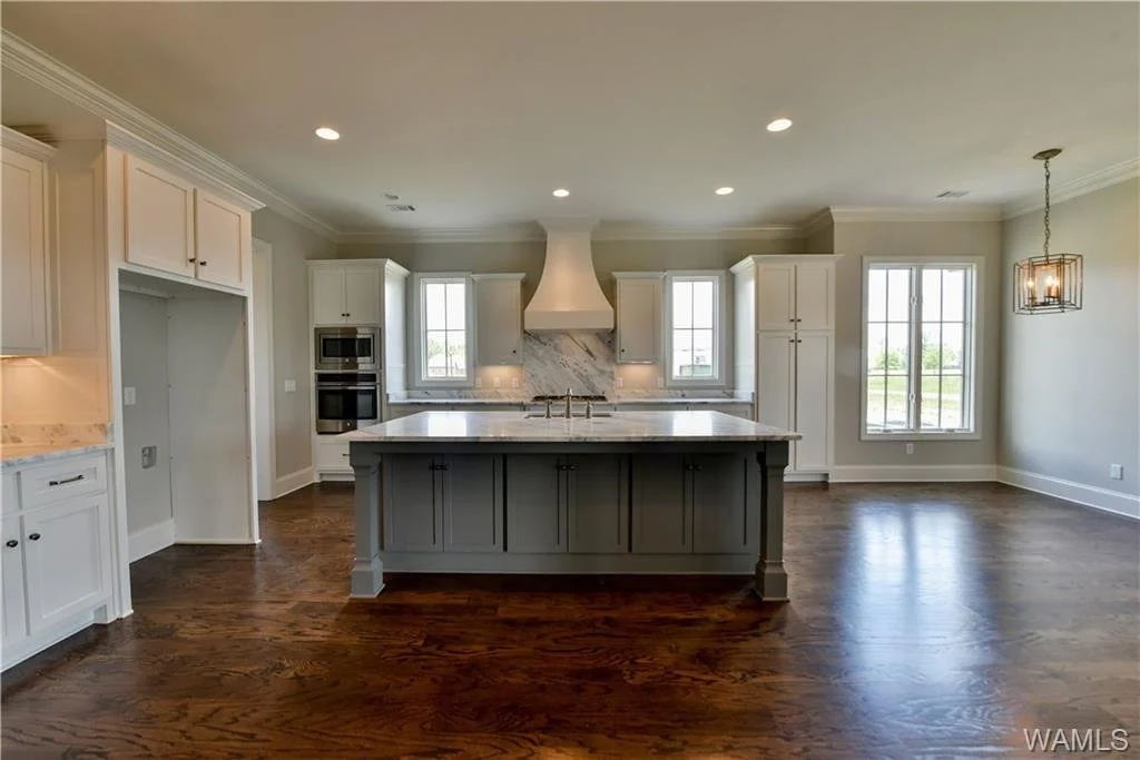 Kitchen island full view