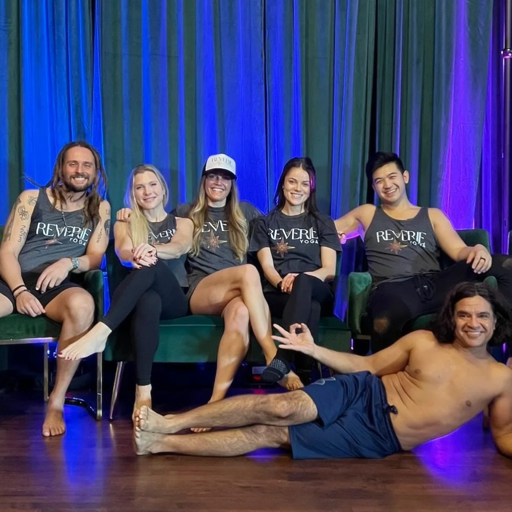 When the vibes align, the poses flow, and the intention is pure magic happens. This is more than a dream team&hellip; this is family🤍  @tracymunsonyoga @justin.kollmann @locphule @audreyviolet @shellynstorm @ashishyoga