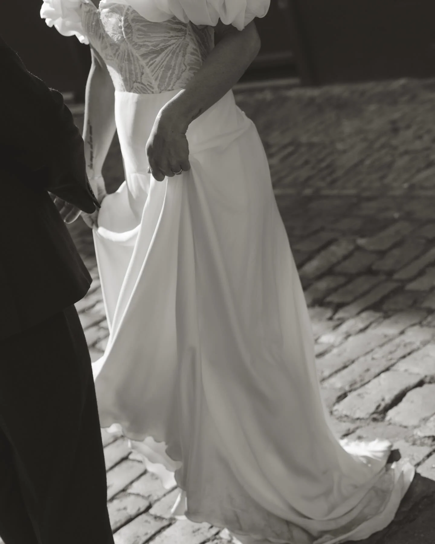 Random favourites from E&amp;D&rsquo;s Belgravia wedding ✨Emily &amp; David were never interested in rushing from moment to moment, instead they wanted to feel &amp; experience the day exactly as it unfolded. The authenticity of their gallery and the