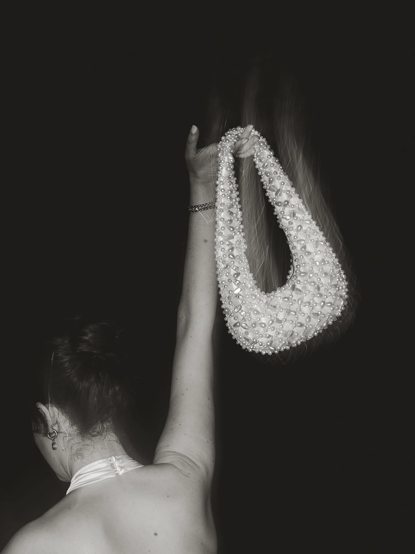 Into the night with O&amp;A 🪩
Currently working on this gallery, and I&rsquo;m a lotta bit in love&hellip;

#ukweddingphotographer #editorialweddingphotographer #documentaryweddingphotographer #weddingdancefloor #weddingfashion