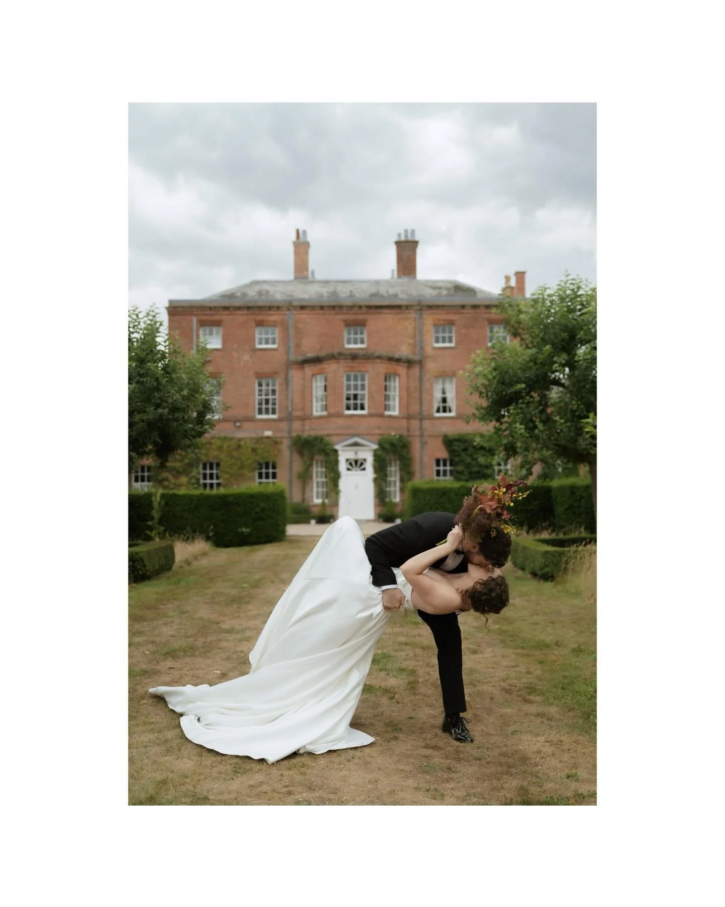 Nastarsia &amp; Reuben @norwoodparkestate ☁️ Moments I love taken on this July day with the most talented creatives ✨

Team:
ALIGN by @fayewildephotography #fayewildeworkshops 
planning + host @fayewildephotography 
content + camcorder @curatedconten