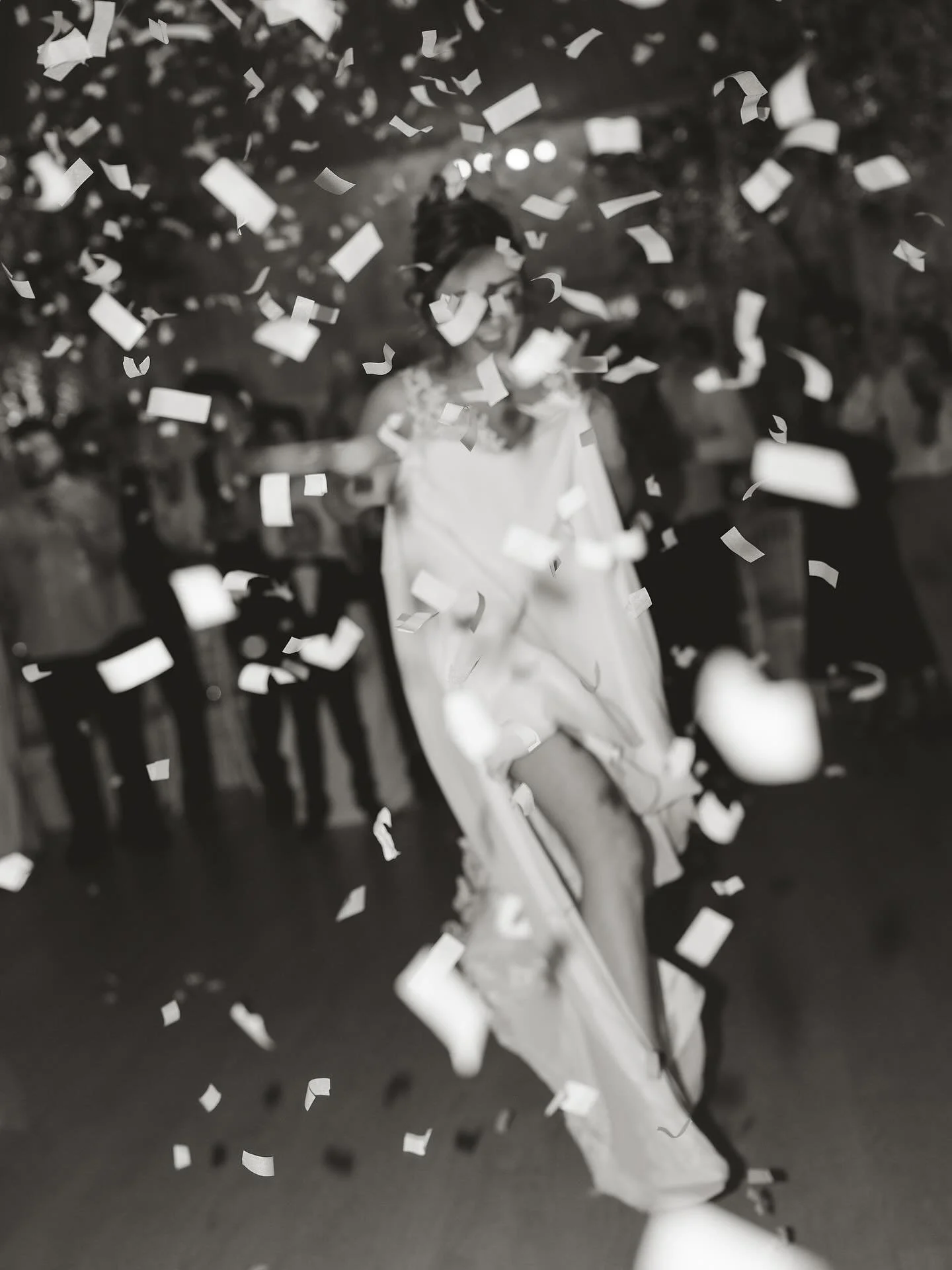 Sunny day celebrations for Catrin &amp; Logan on the Isle of Anglesey✨ a few favourite frames from their high energy, love-filled day.