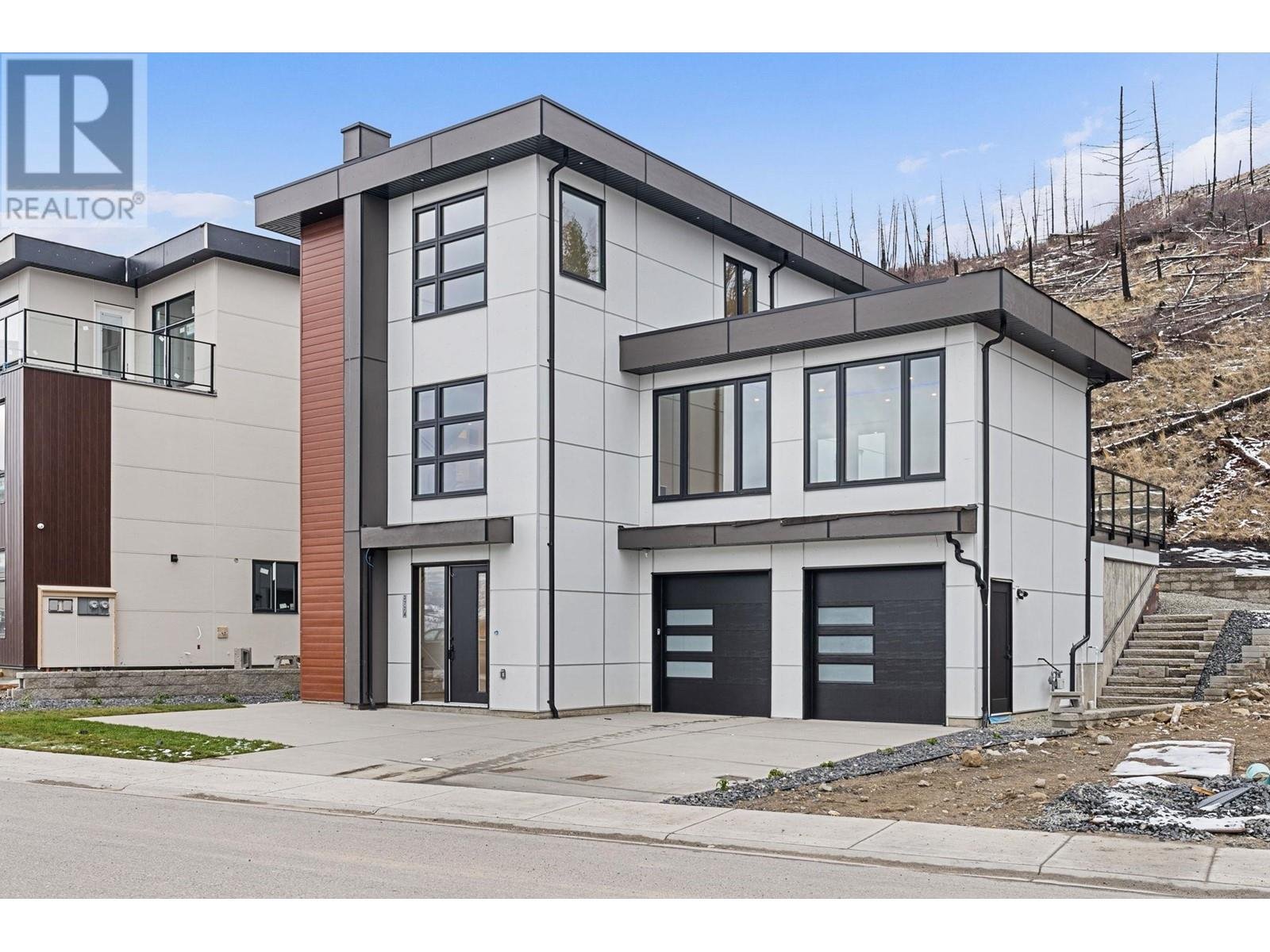 The Trails West Kelowna | 4Bed 3Bath | $5,000