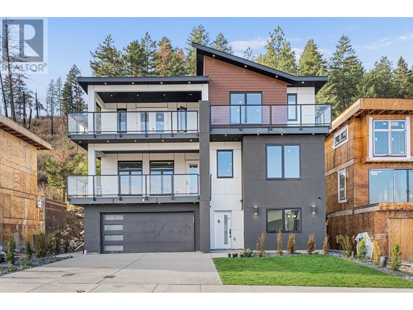 The Trails West Kelowna | 5Bed 3Bath | $5,200