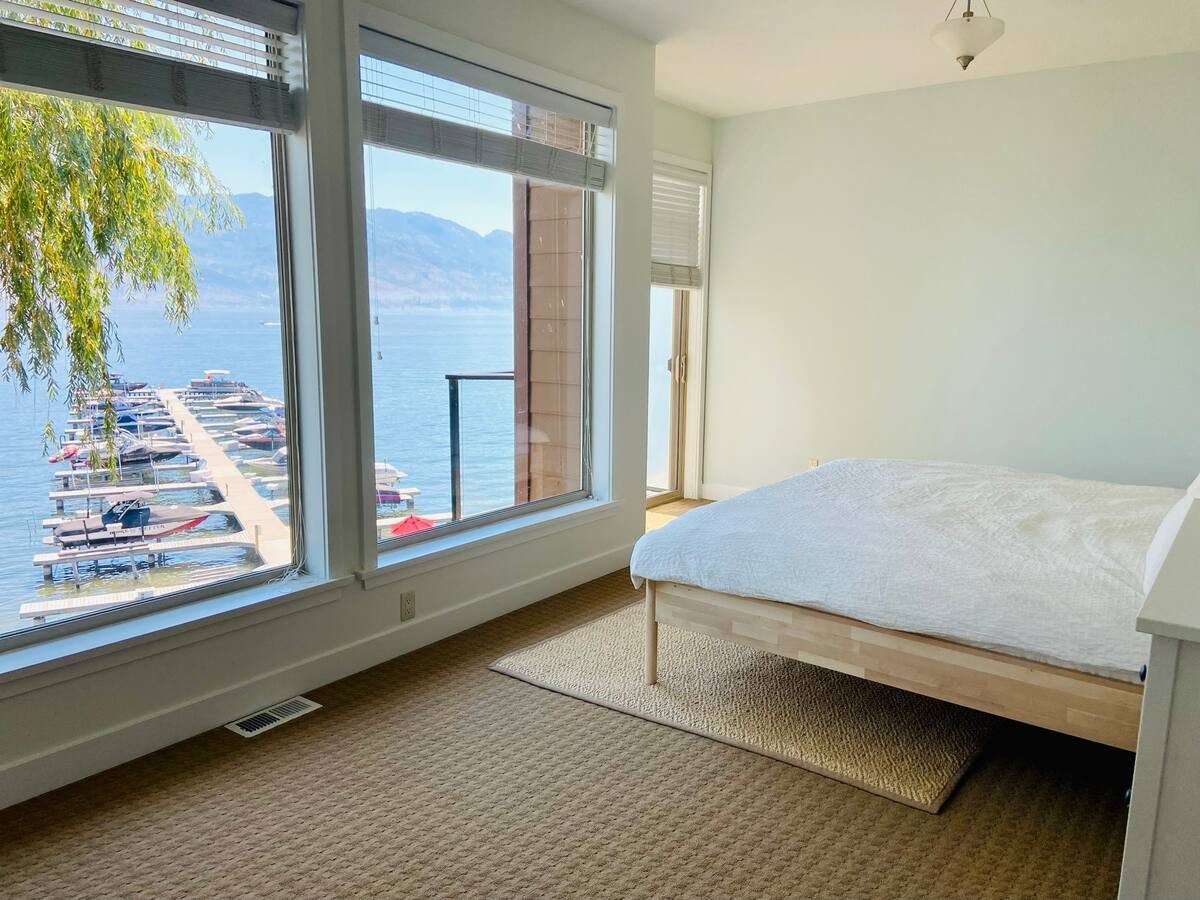 Barona Beach Waterfront Loft | 3B3B