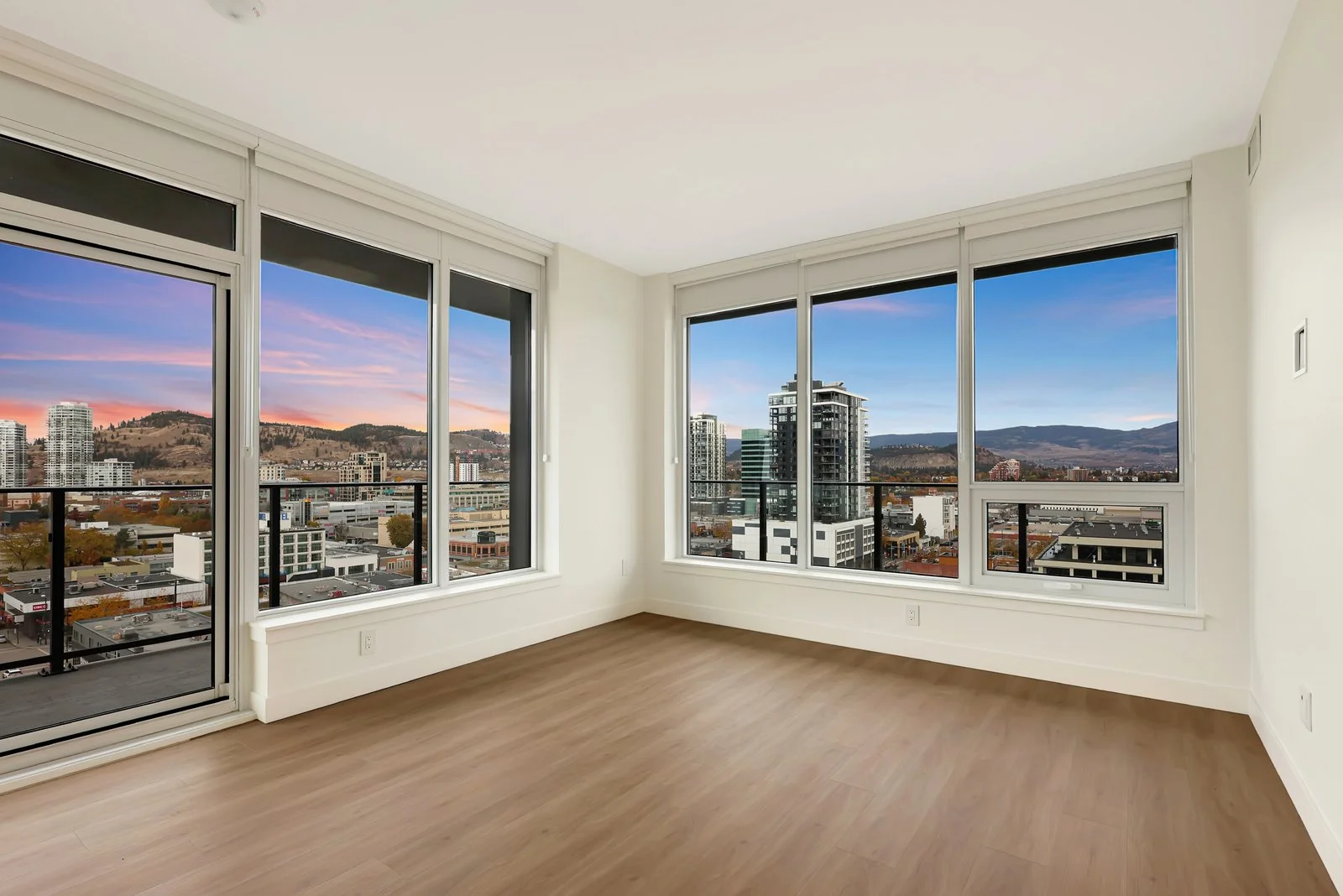 10th Floor Corner Unit Downtown | The Eli | 2B2B