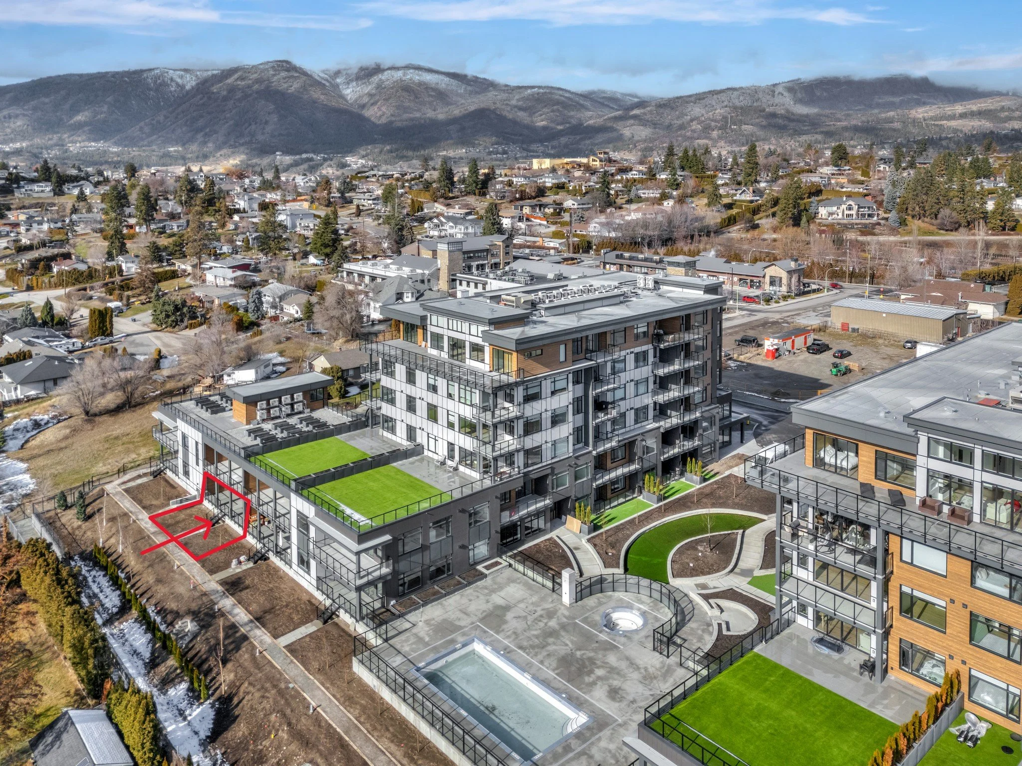 Lakeview Village walkout | 3B2B