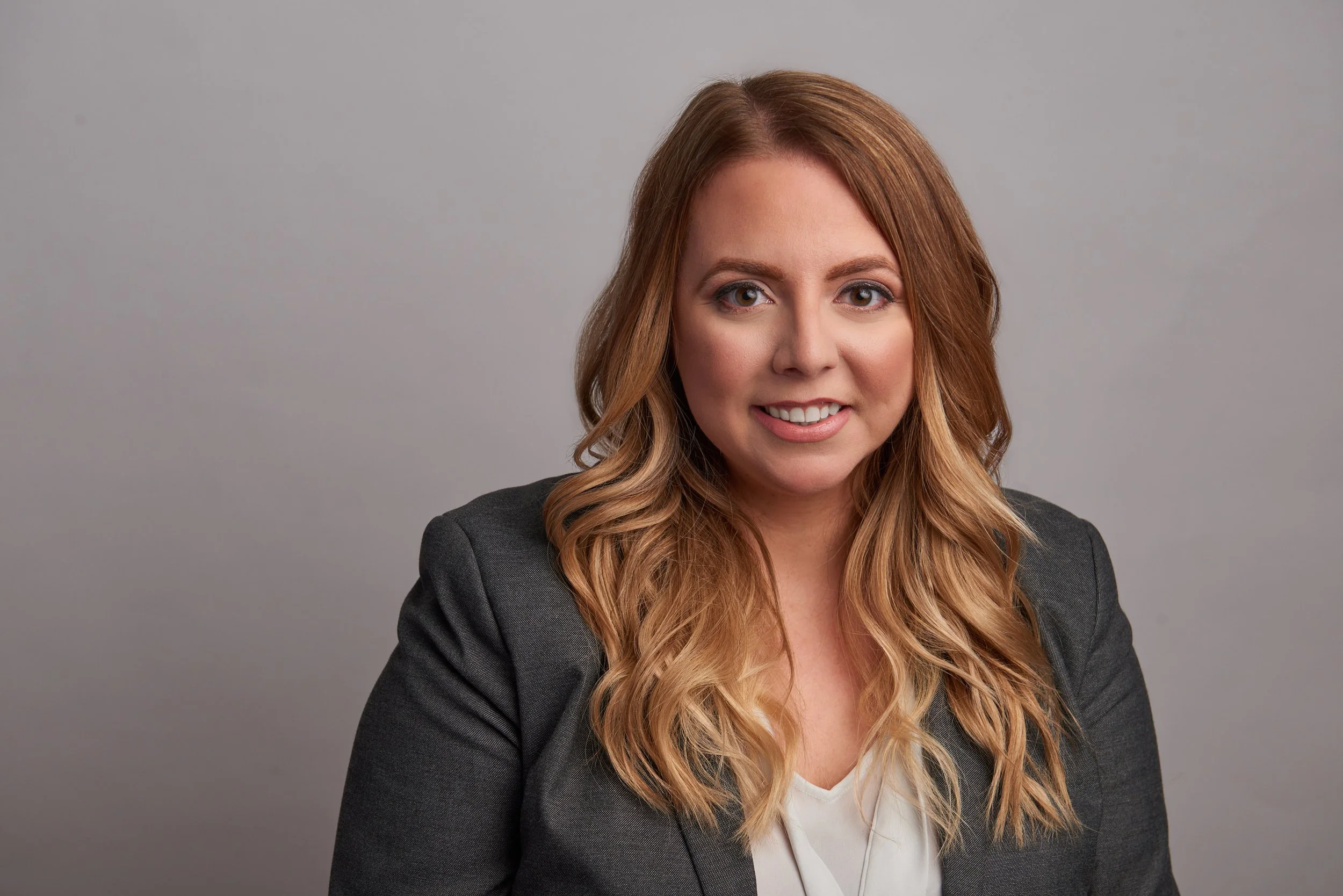 Headshot photo of Stephanie Carbone Vaz.