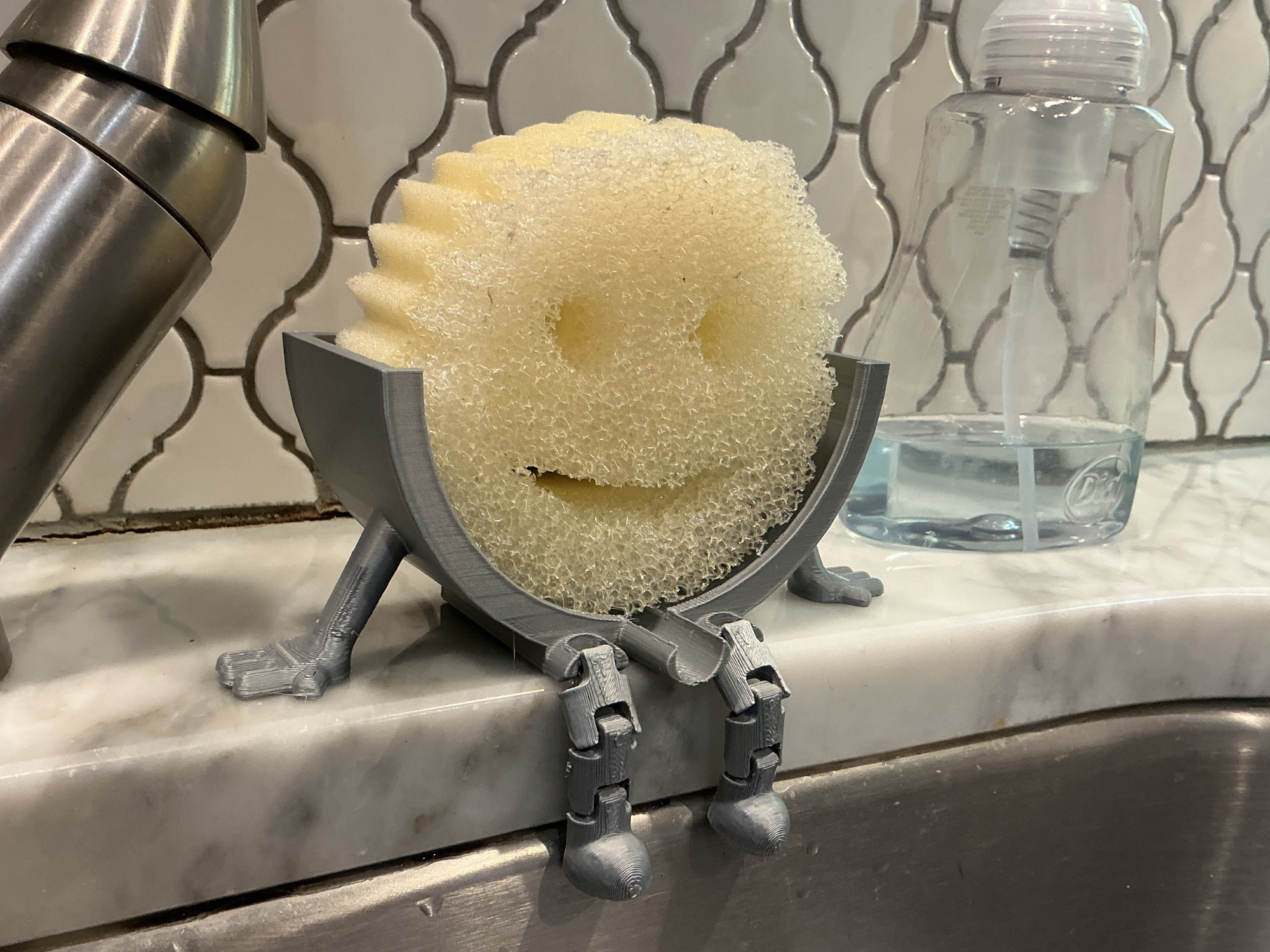 sponge.daddy.seat.jpg