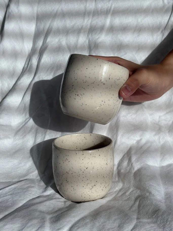 THE CAPPUCCINO CUP IN SPECKLE SAND - 10oz