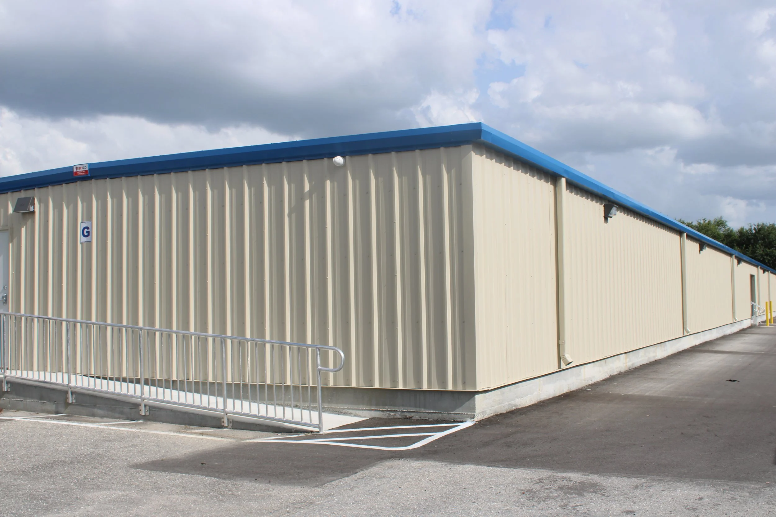 An image of The Float House.