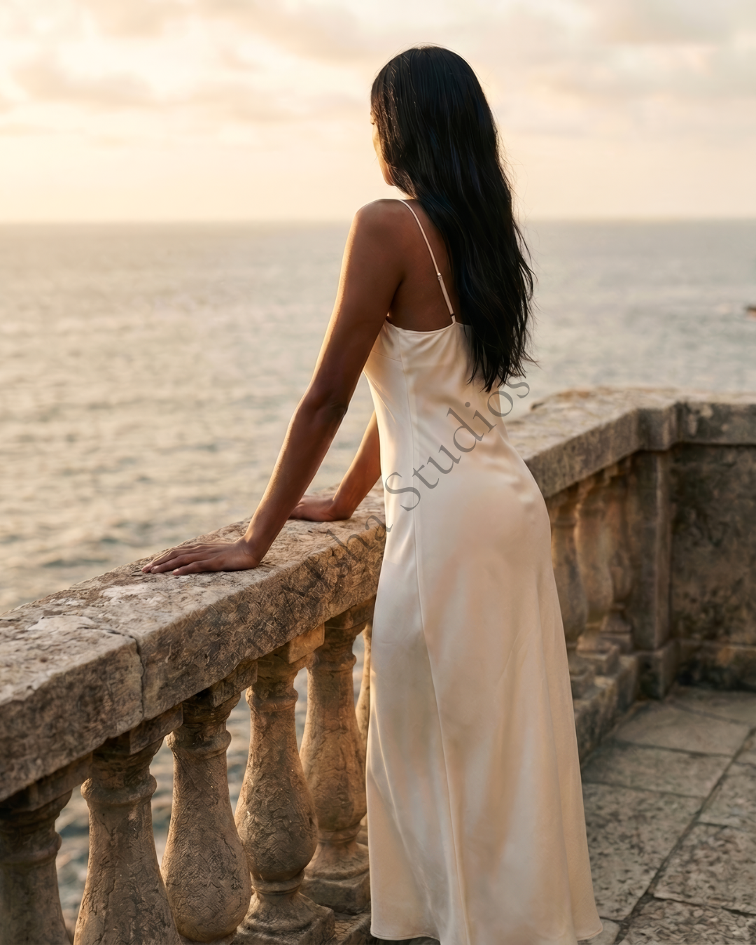 GINIA_BridalCampaign_SS26_Image01_Balustrade.png