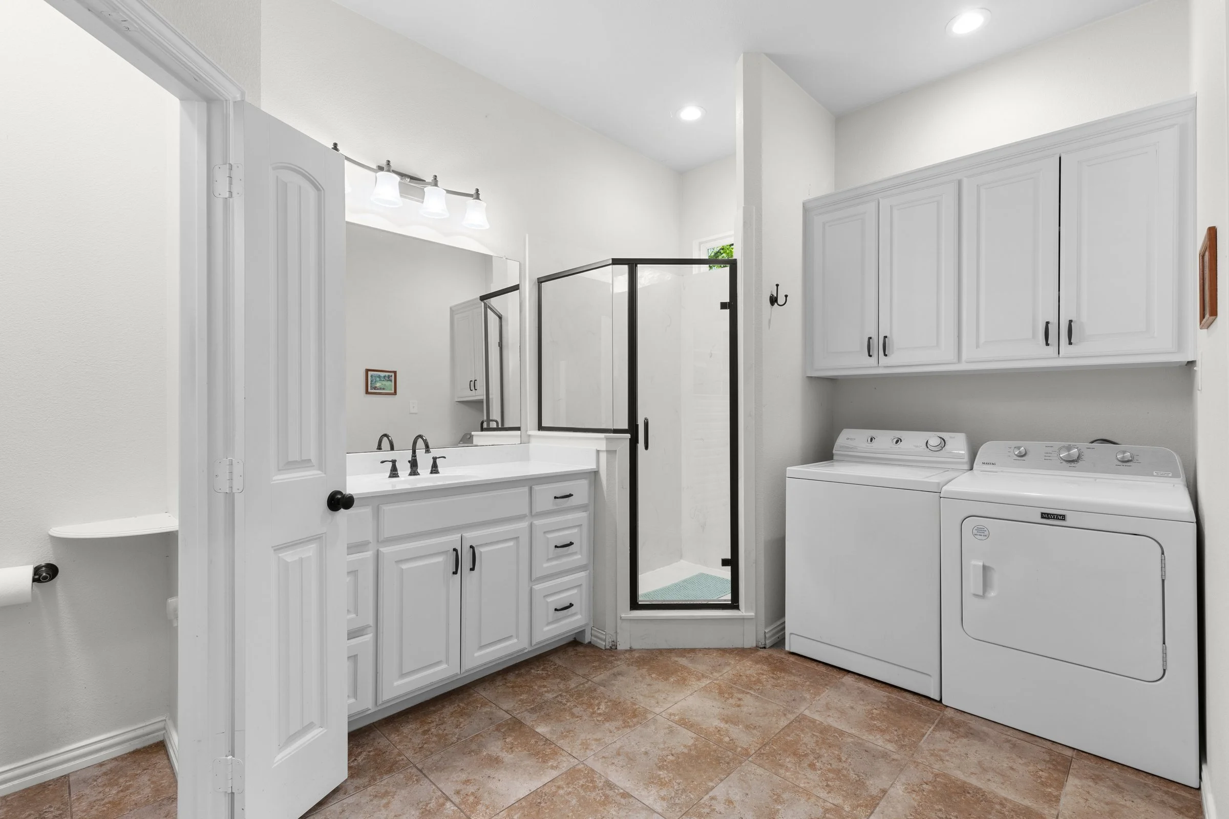 Guest house bath (1).jpg