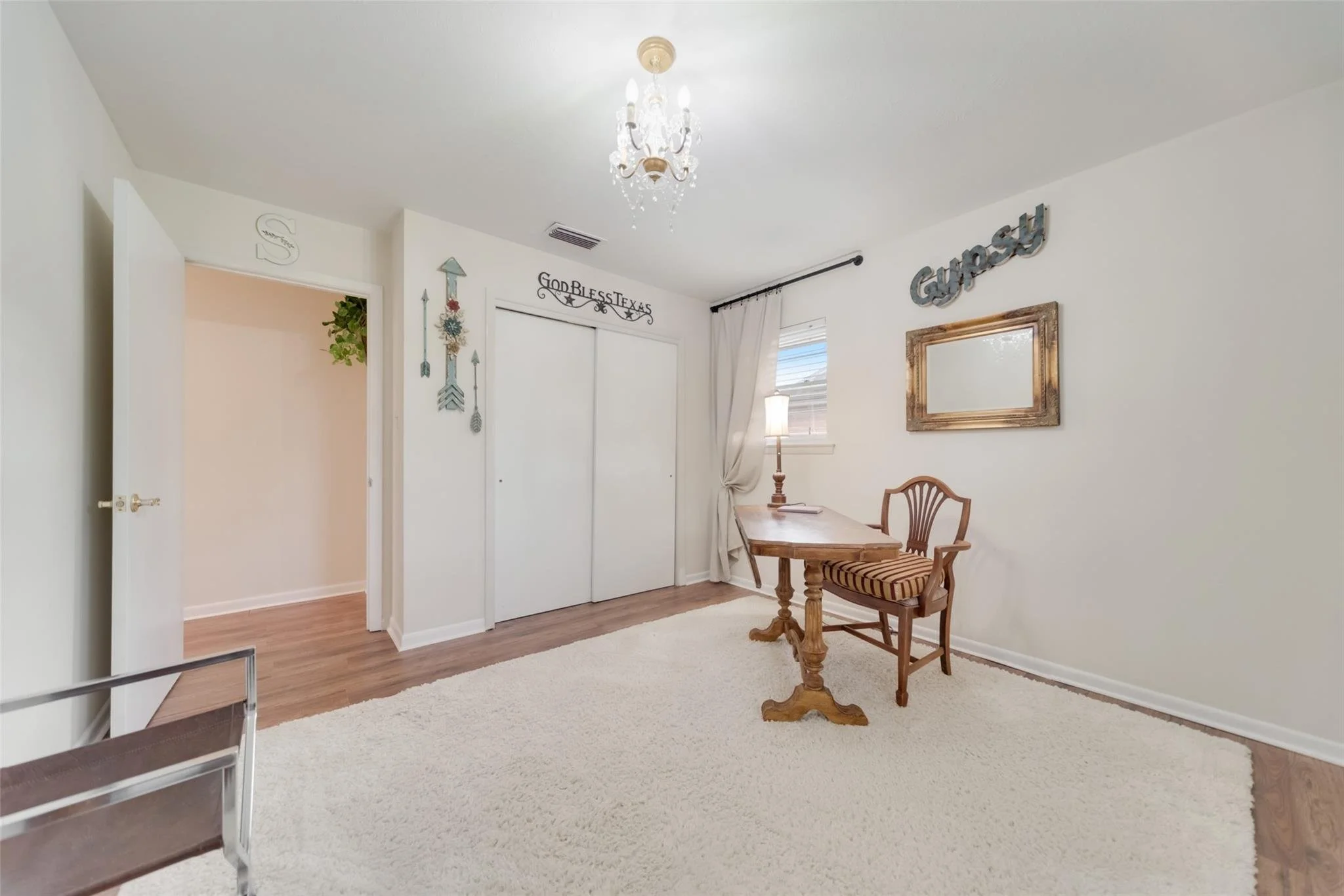 Bedroom 2-2.jpg