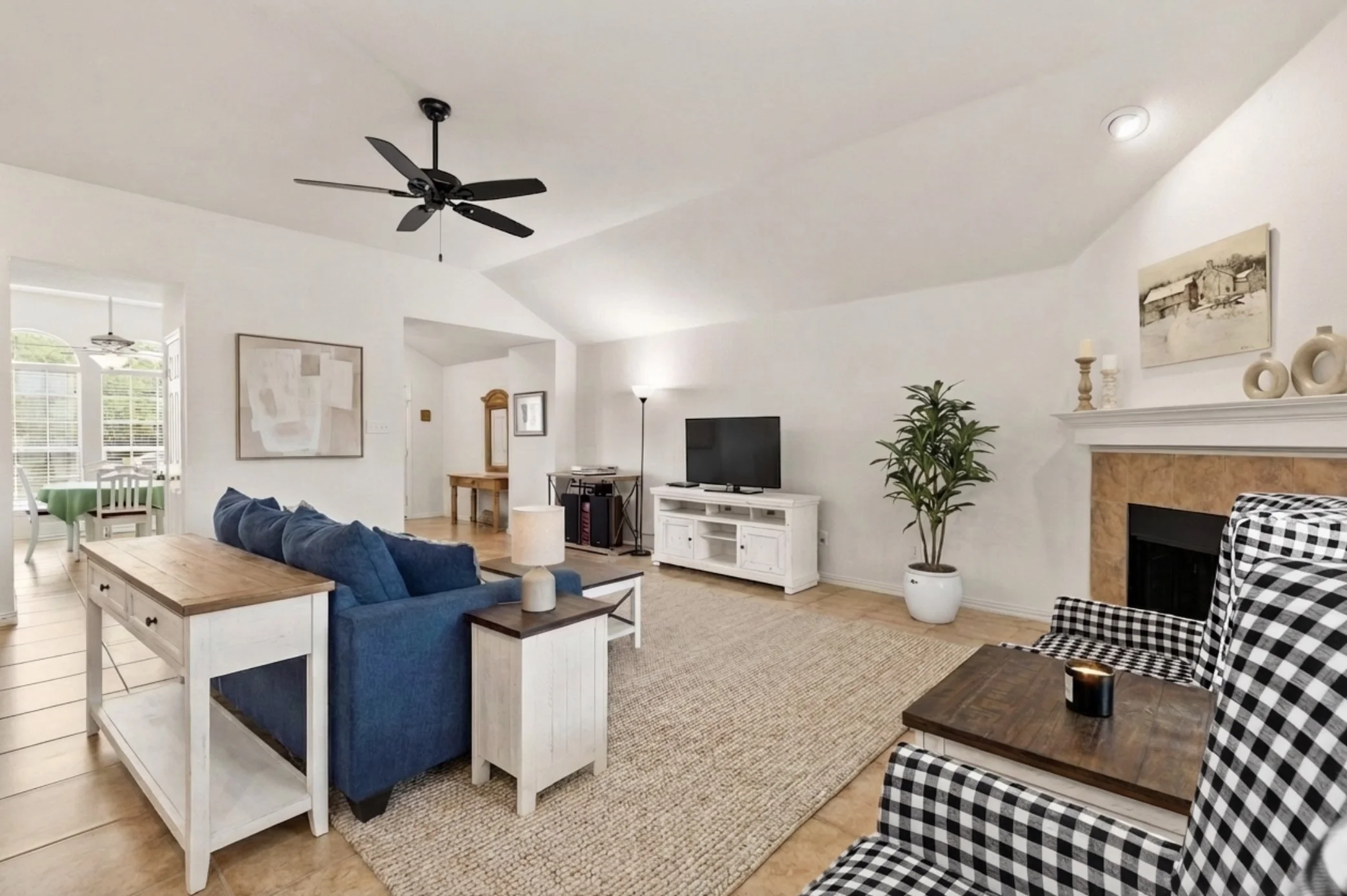 Langford living 2.jpg