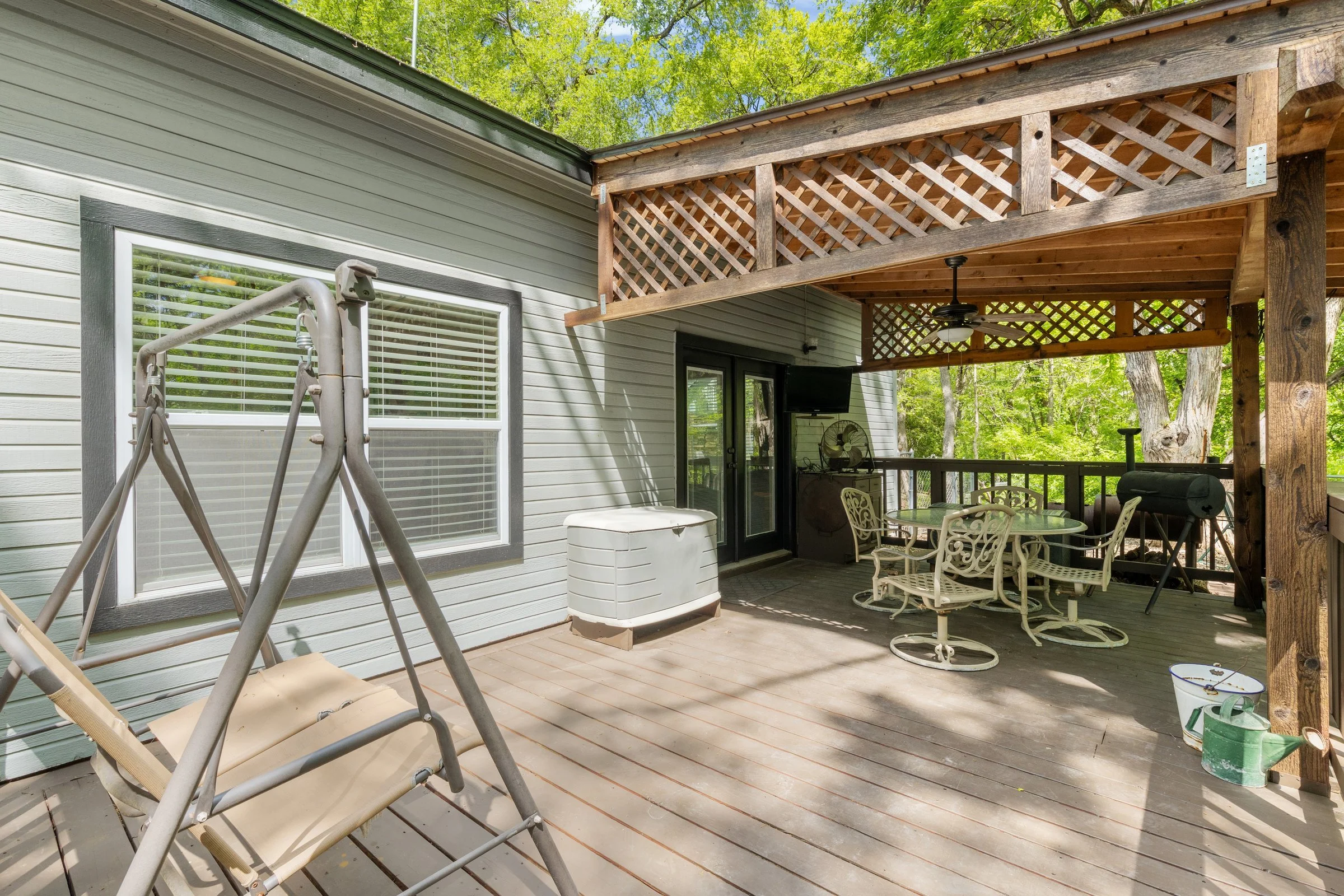 Guest house back porch (3).jpg