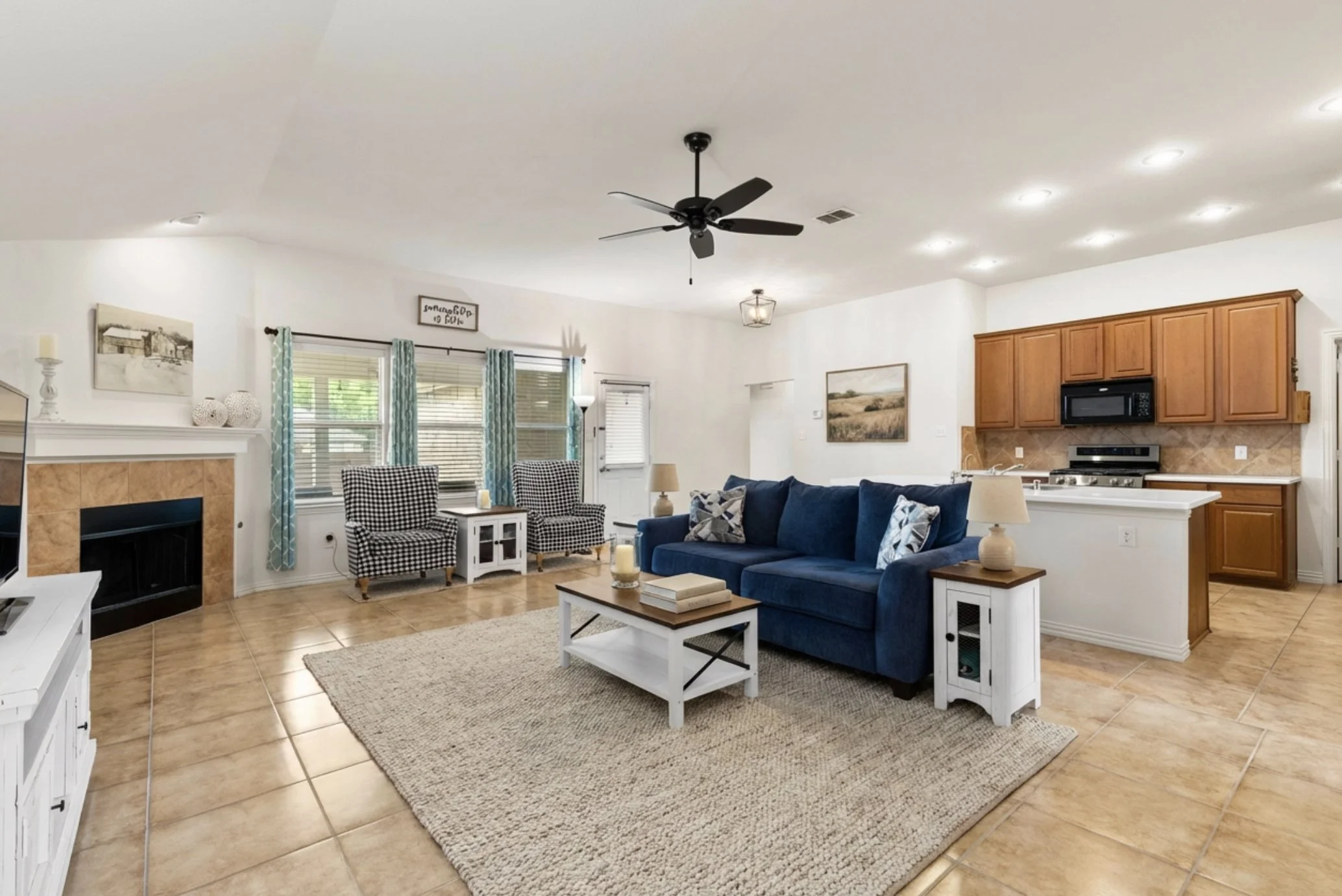 Langford living 4.jpg