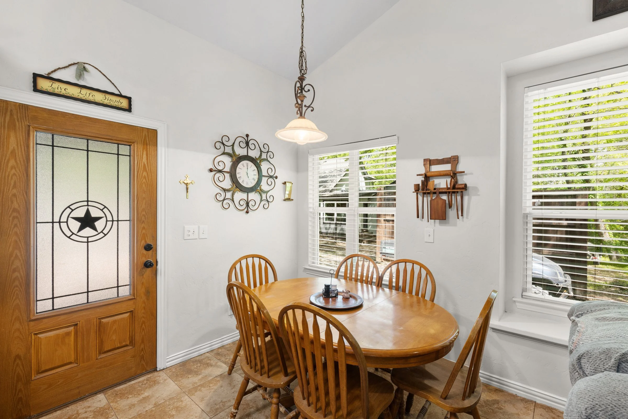 Guest house dining (1).jpg