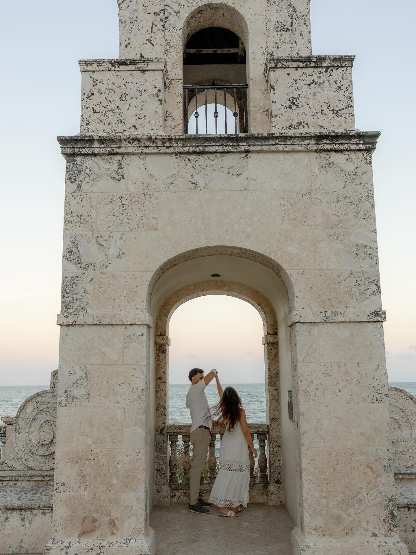 zoe &amp; brandon at the worth ave clock tower in palm beach 🕊️🫶🏼🎞️ some film &amp; digital! 

Kansas friends - reach out soon if you want photos before summer 🕊️🌱

#palmbeach #kansasphotographer #floridakeysweddingphotographer #palmbeachphotog