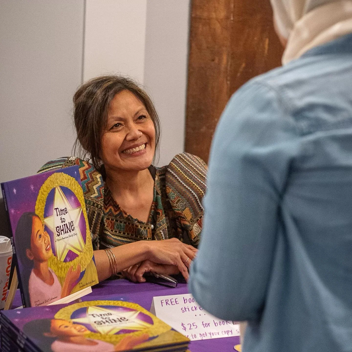Last week was a dream! Thank you to everyone who came out to hear the first public reading of Time to Shine! Special thank you to @halohalo_project @rizal.center @drstaceyalitam @the48thward and @elroviv 😊

Last but not least, thank you to my pamily