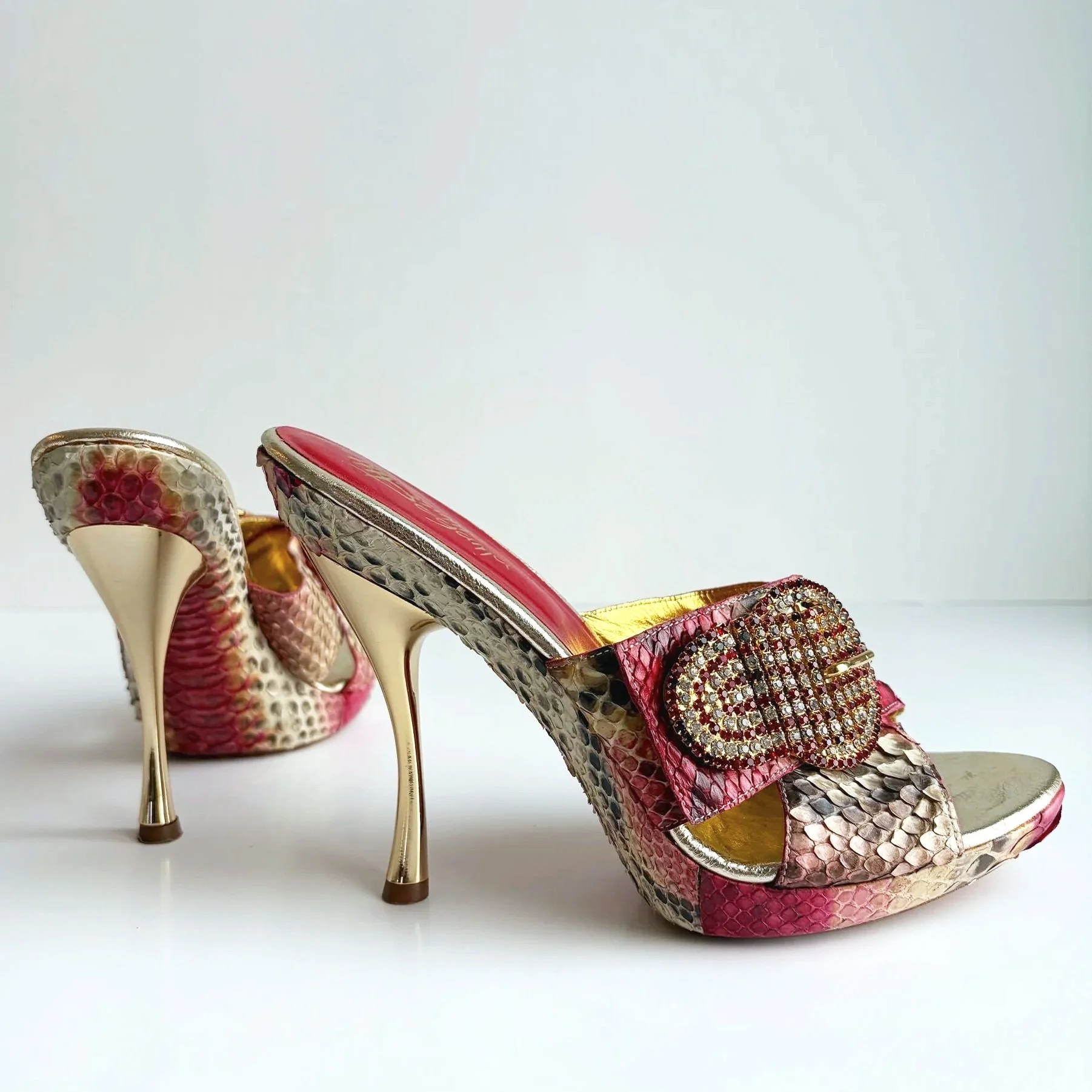 Vintage Italian Red Massimo Heels (39) — image 6