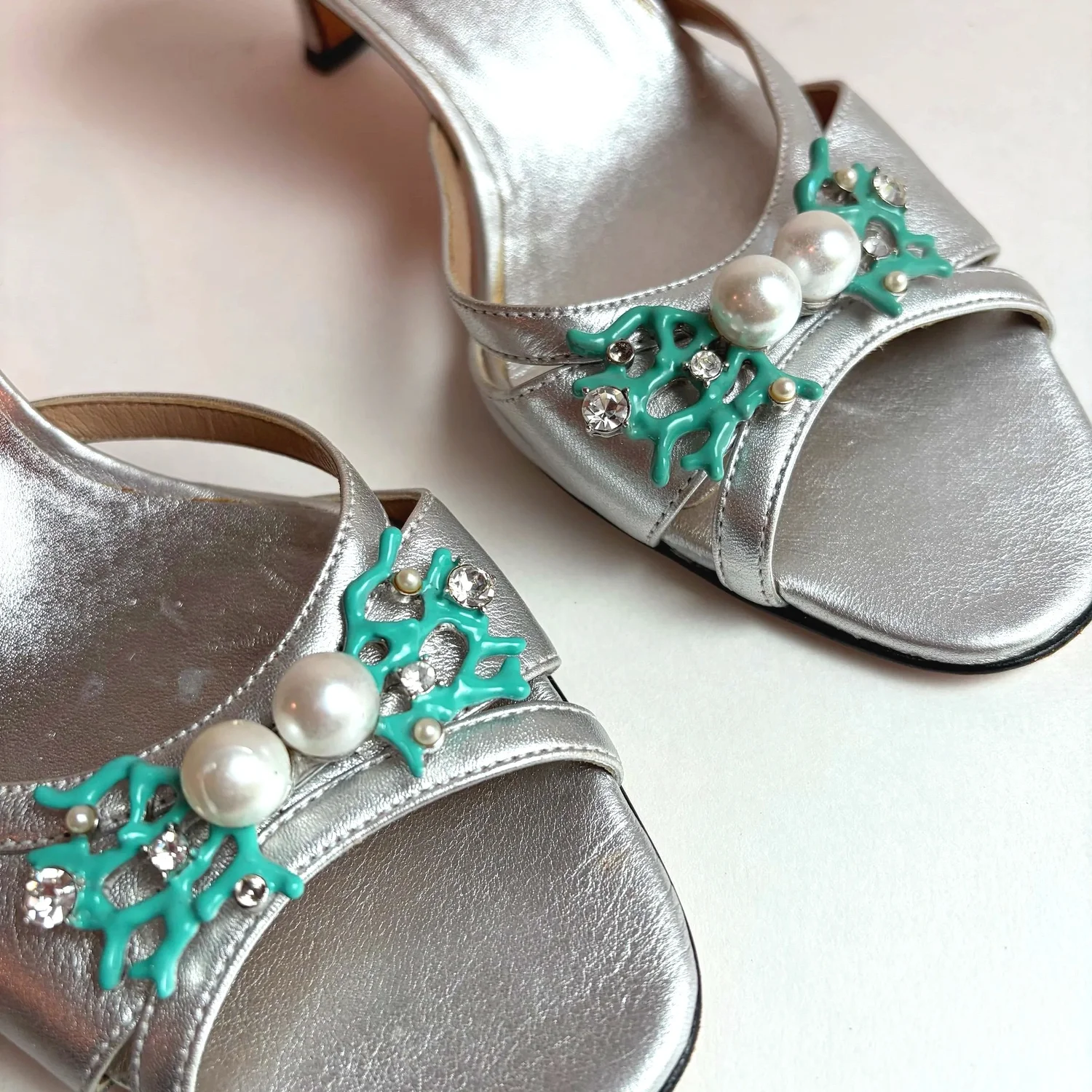 Vtg Hollywould Coral & Pearl Heels (US 7)