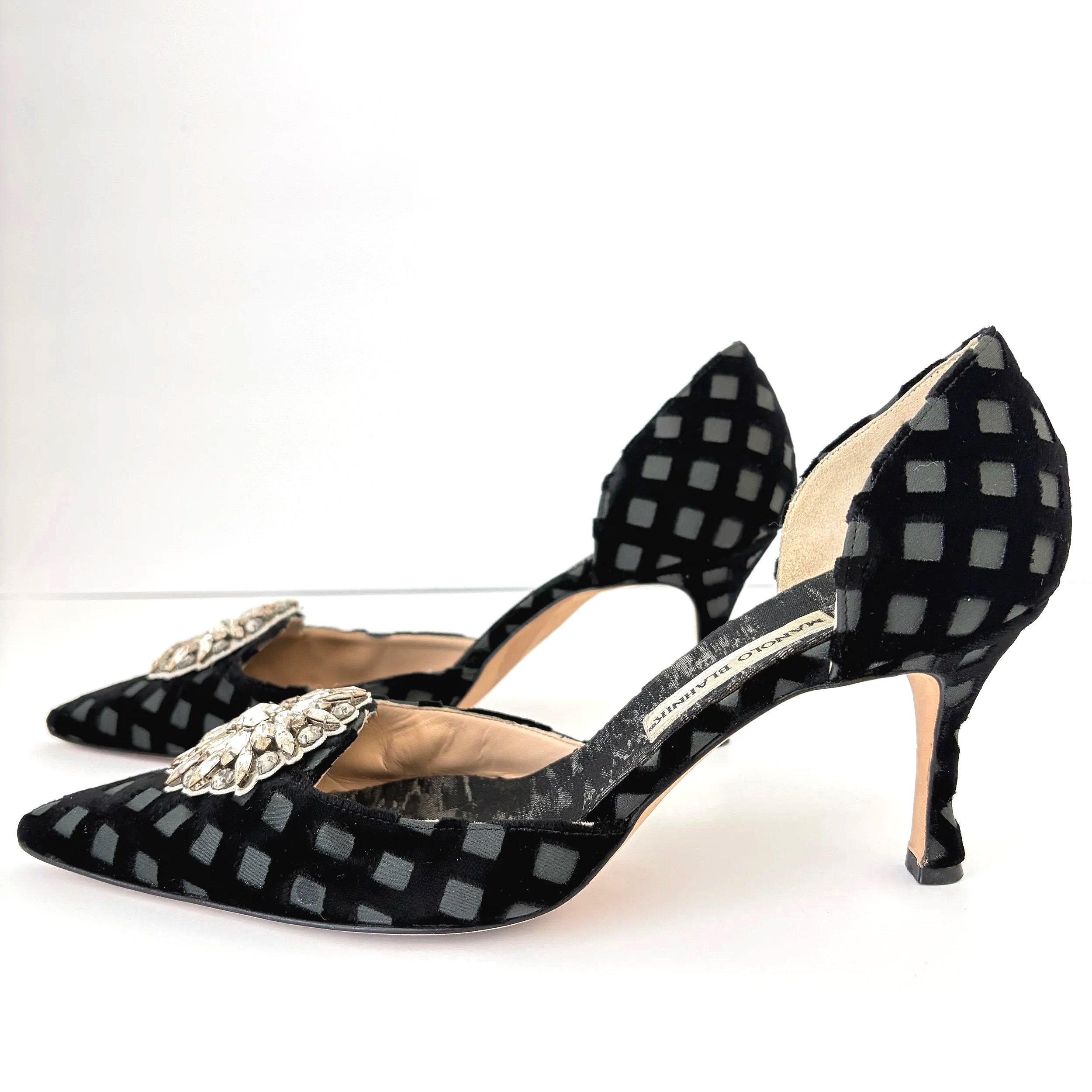 Vtg Velvet Trellis Manolo Blahniks (39.5) — image 4