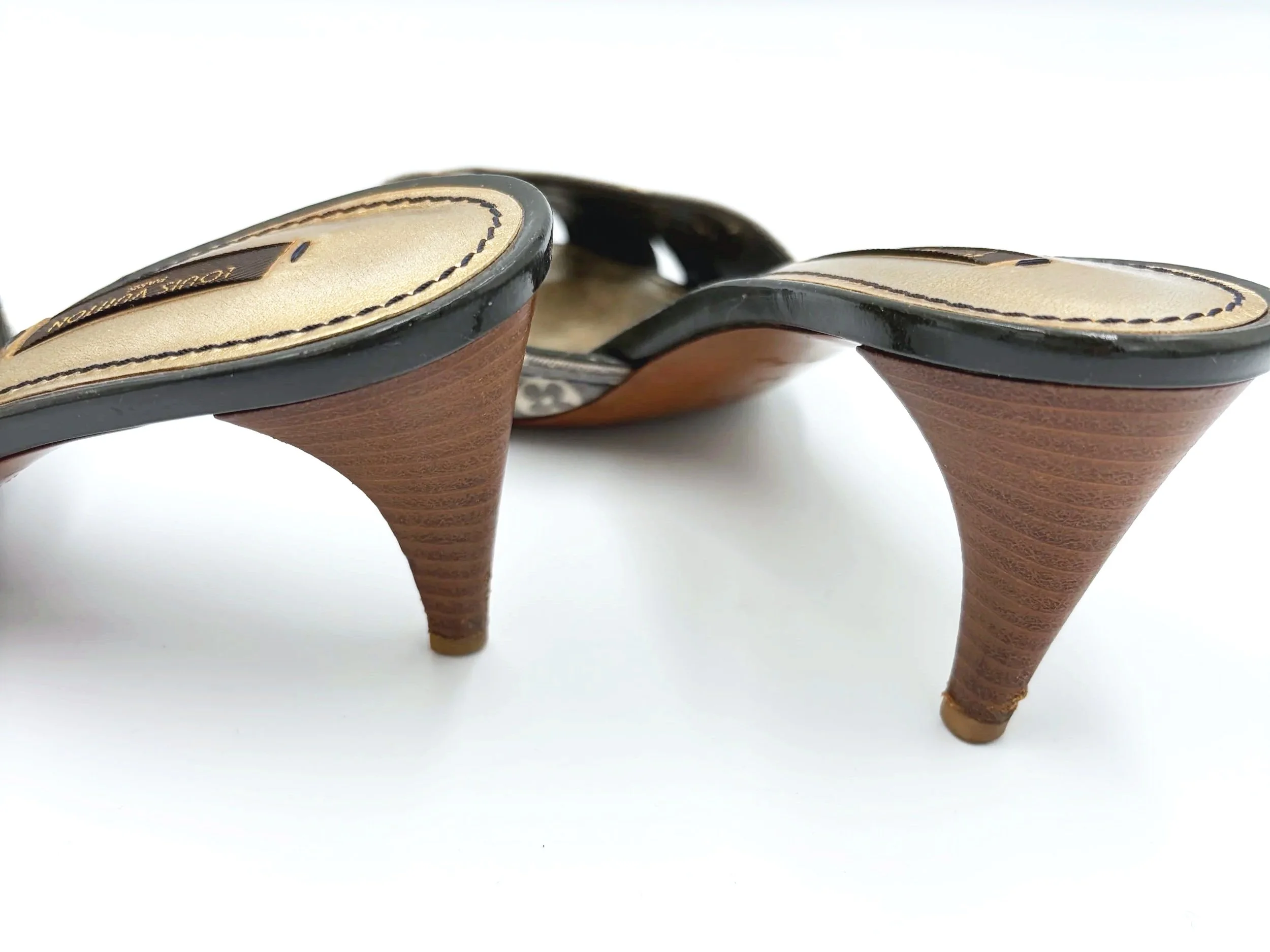 Louis Vuitton Lt.Grey Monogram Mules (38), image 2