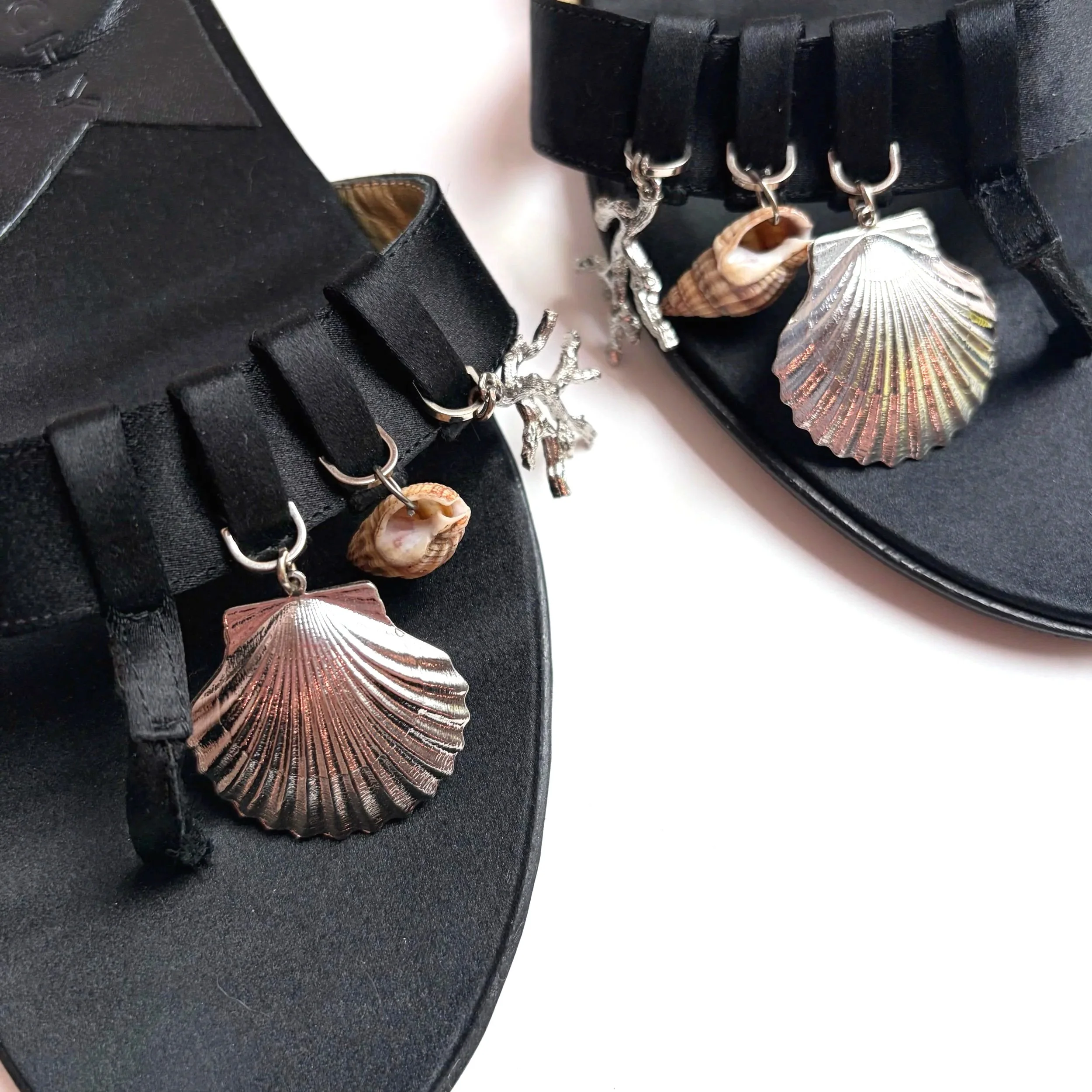 Givenchy Satin Black Seashell Sandals (35.5) — image 4