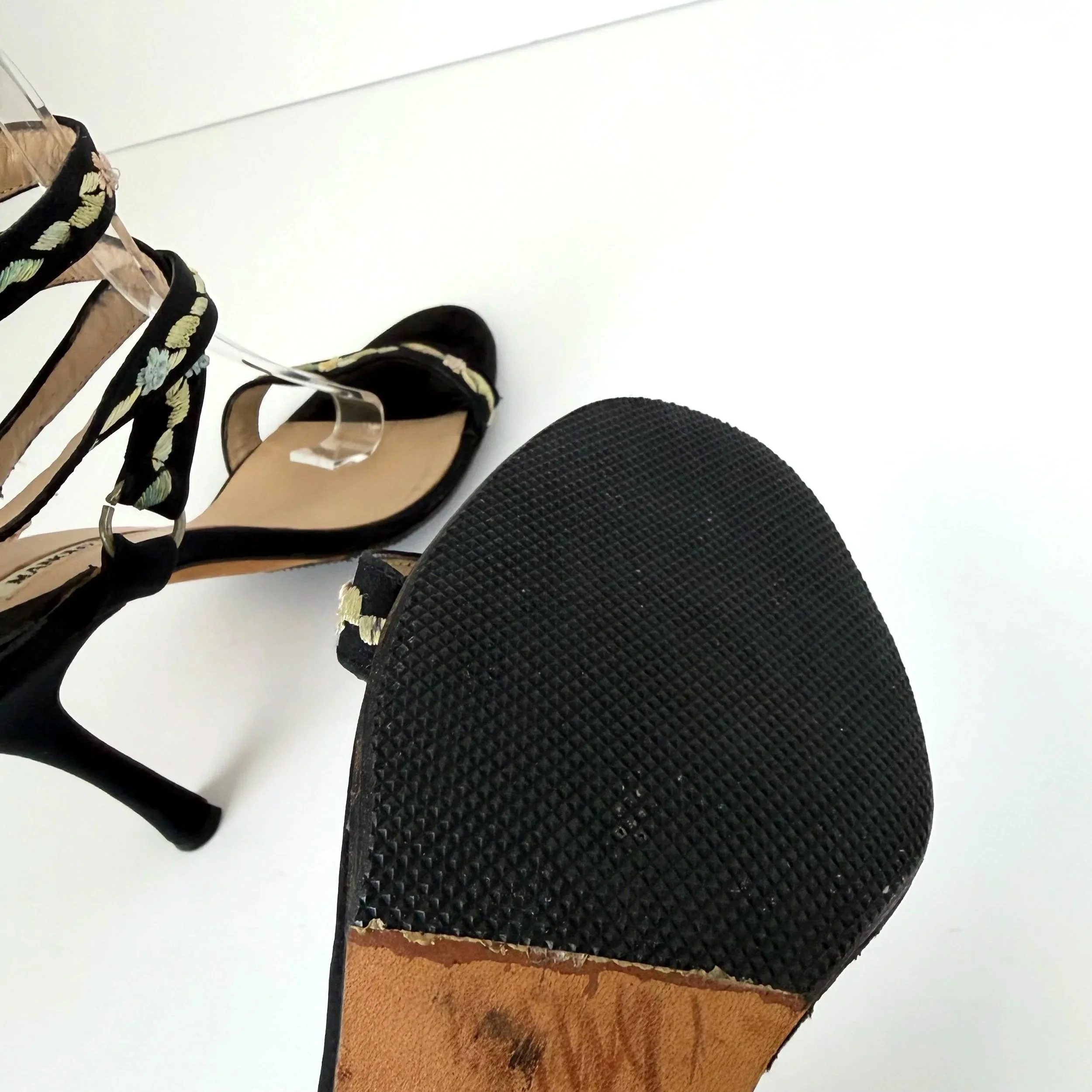 Vintage Embroidered Manolo Blahniks (38) — image 5