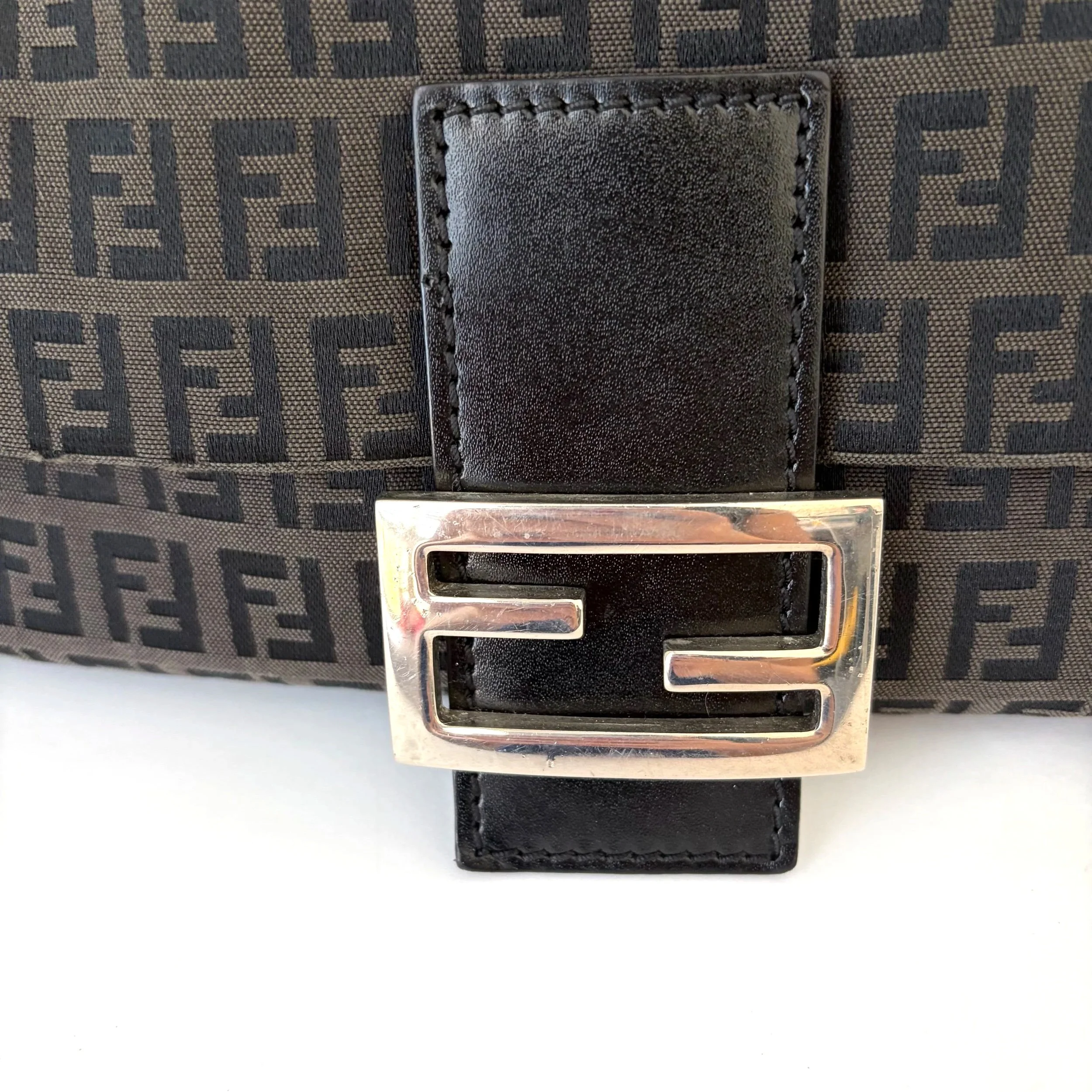 Fendi Black/Dark Grey Mamma Baguette — image 2