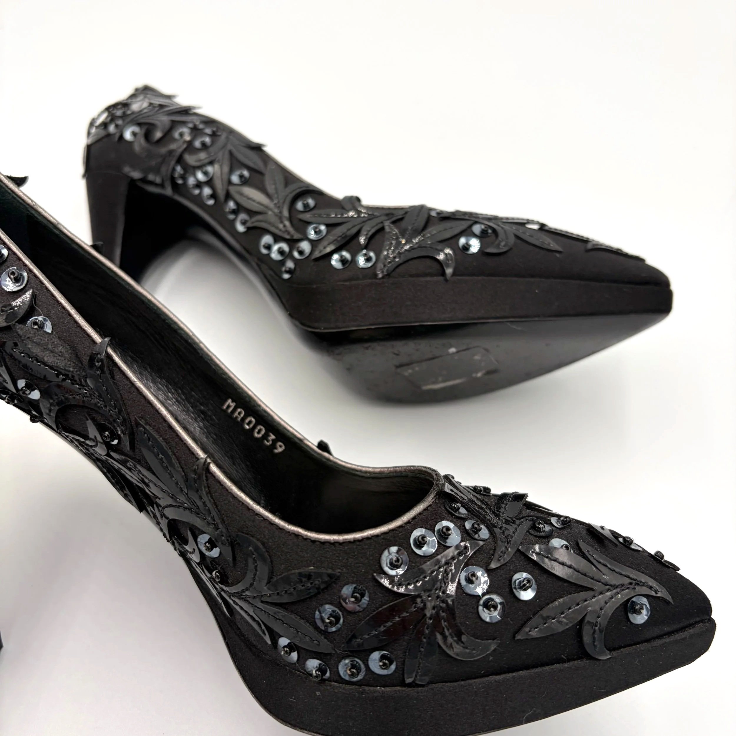 Louis Vuitton Black Satin Leaf & Sequin Pumps (35.5), image 6