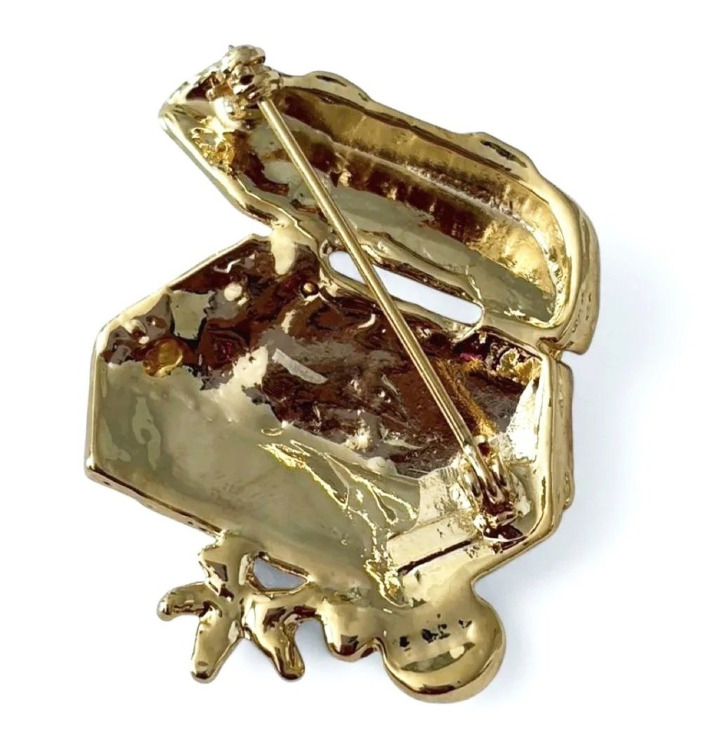 Fun Pirate Treasure Chest Brooch — image 2