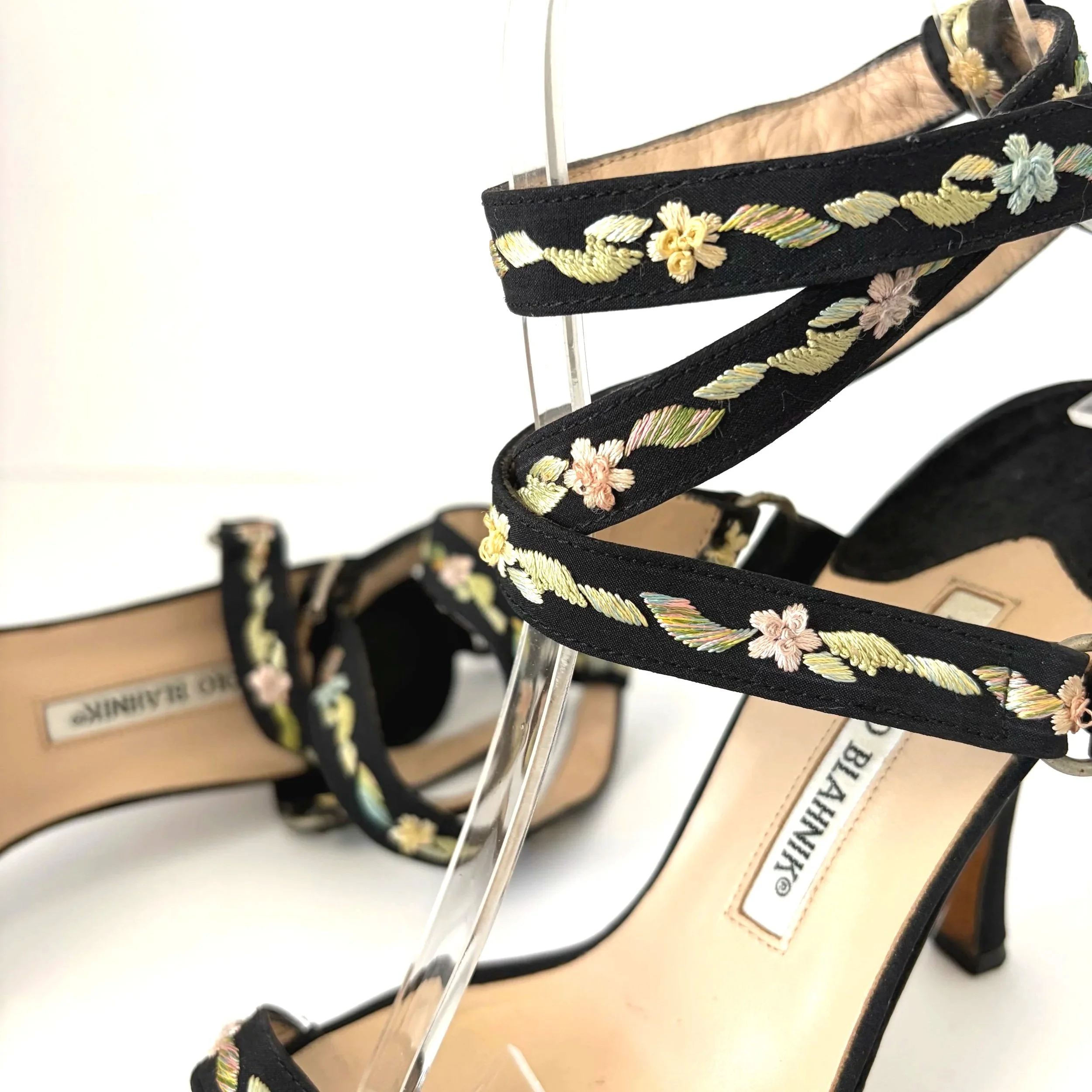 Vintage Embroidered Manolo Blahniks (38) — image 3
