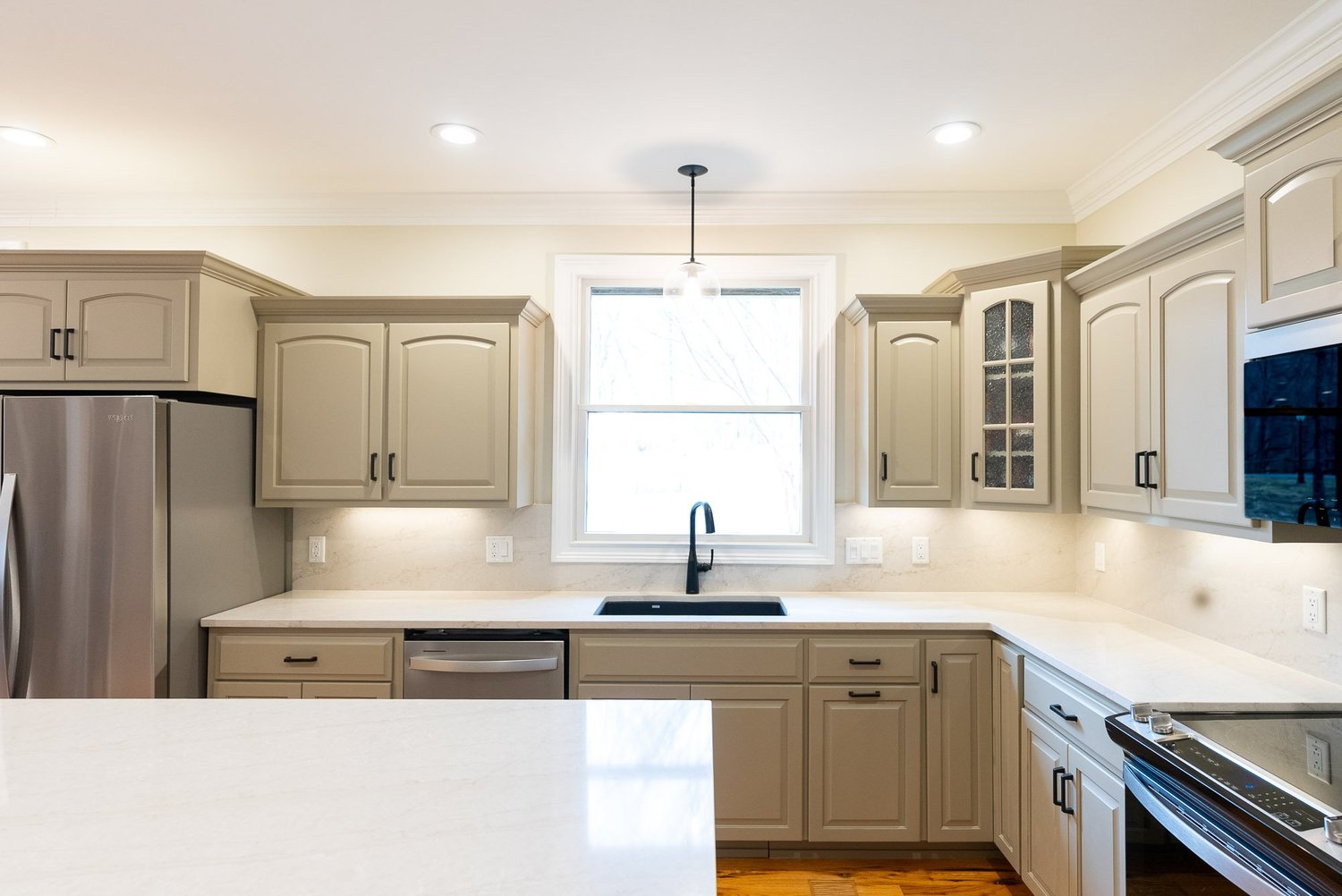 kitchen-lighting-fixtures.jpg