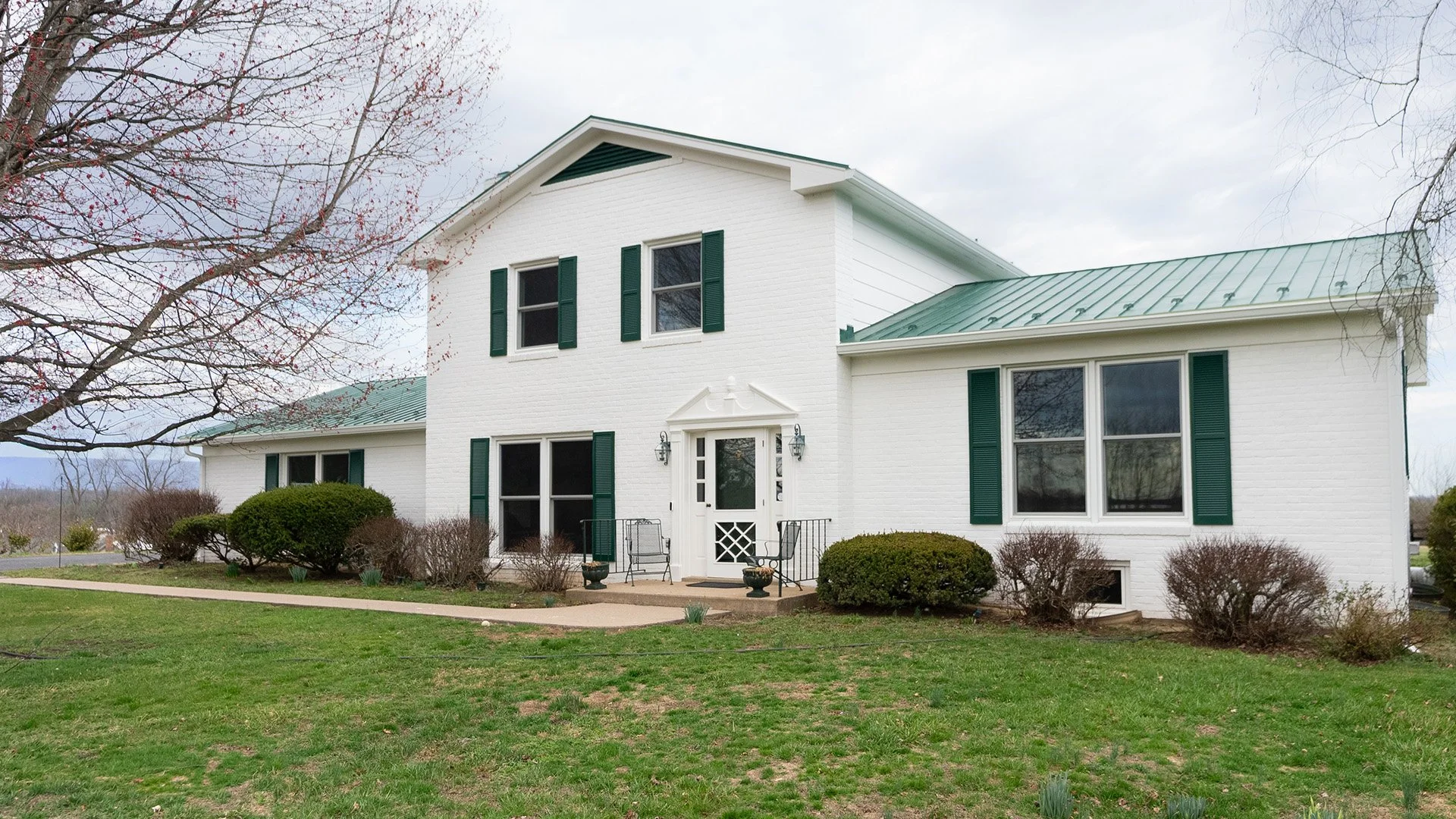 Irvin Complete - WIDE SPLASH.jpg