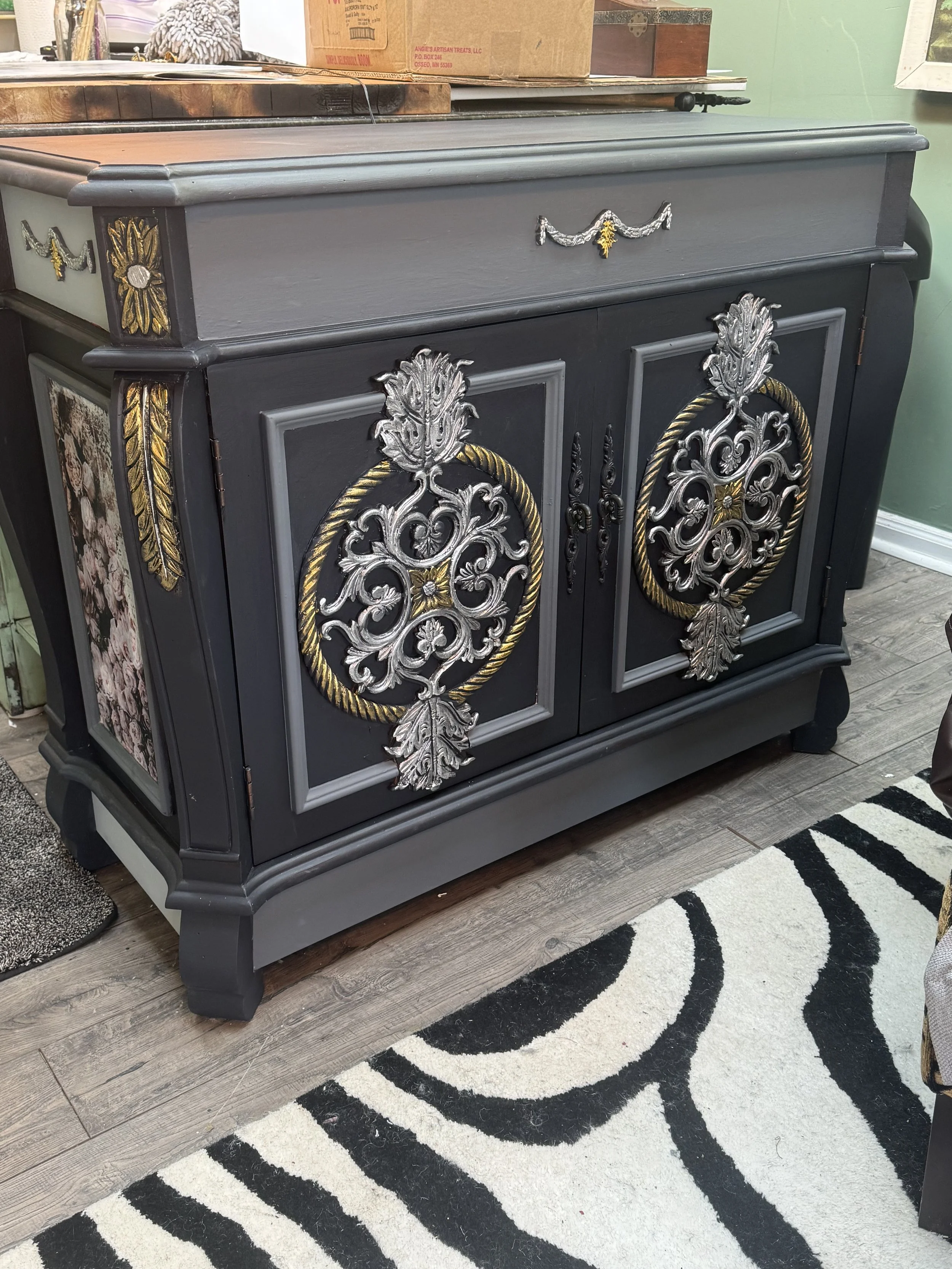 Classic buffet table