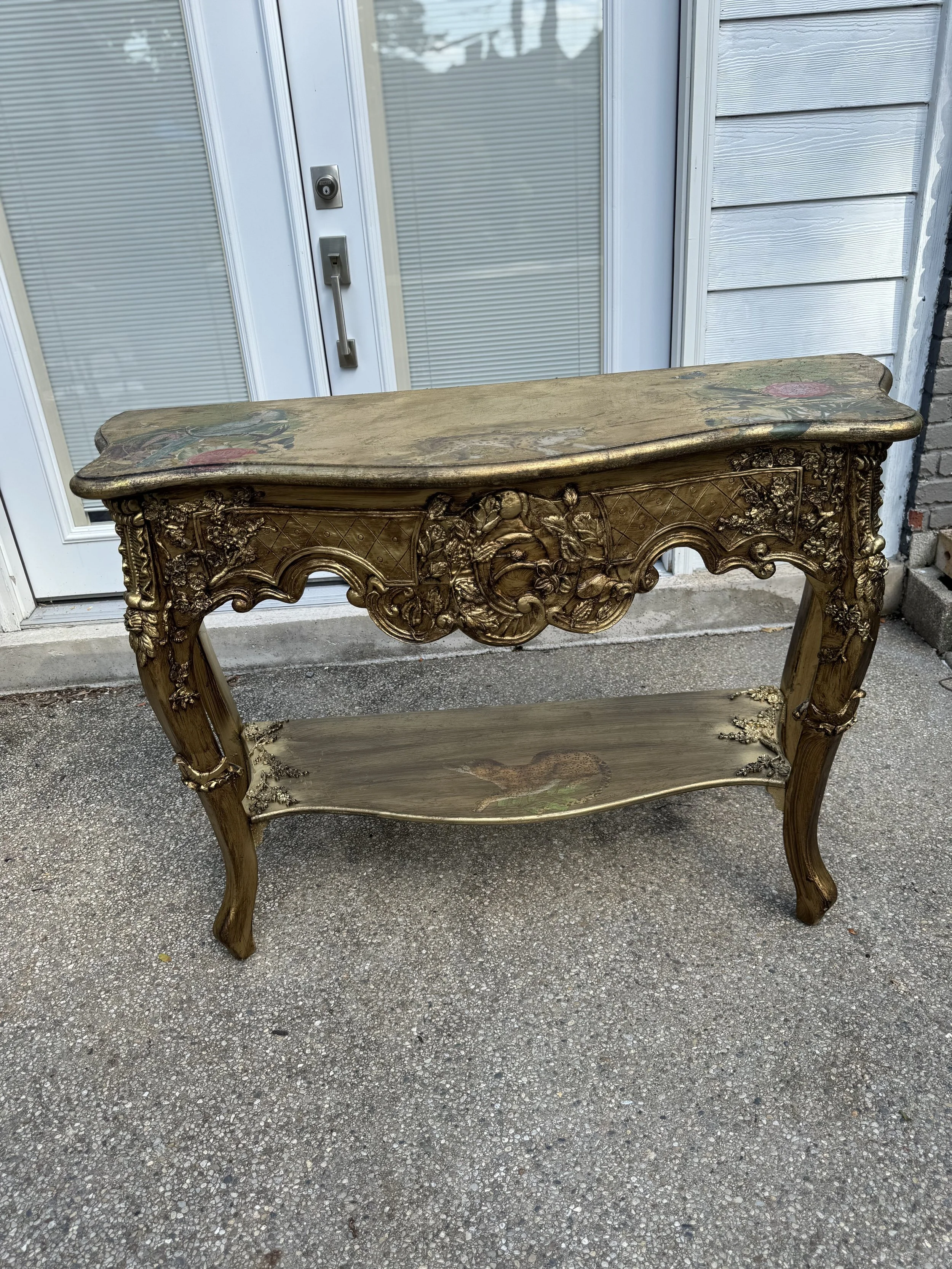 Gold entry table
