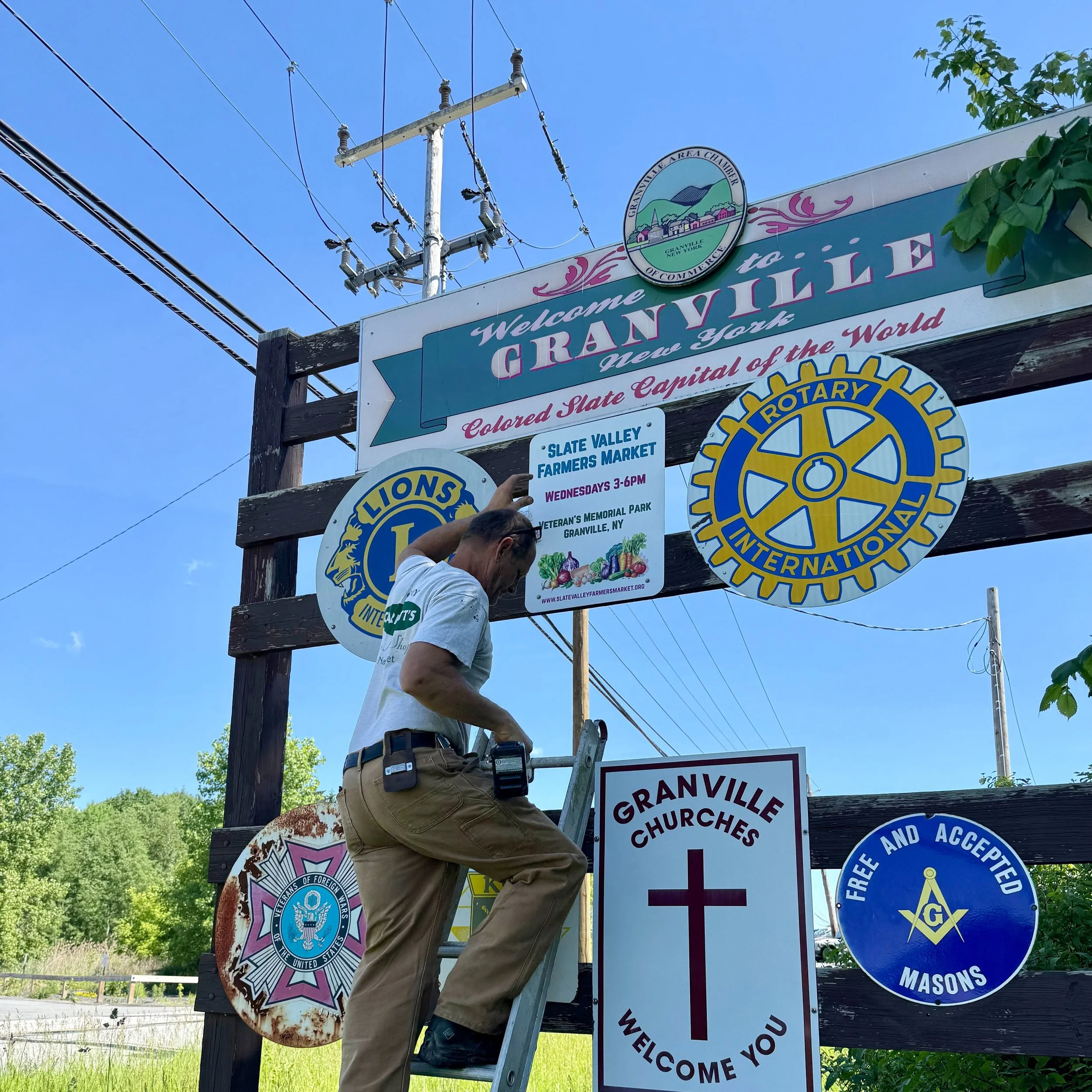 It's official. Signs are up and we are loading into the park to open at 3pm - 6pm today June 10th Opening Day to serve you Slate Valley! 
Vendors/Tables Today include:
Braeside Bread Company
Swezeyview Farm
Hide from Bear Honey
Slateville Farm
Evergr