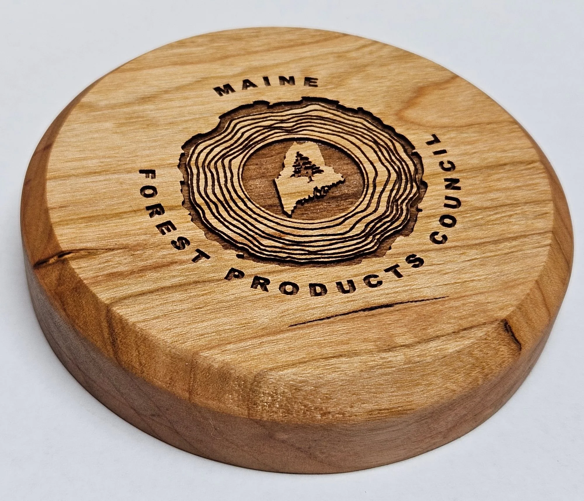 laser-engraved-wood-paperweight-maine.jpg